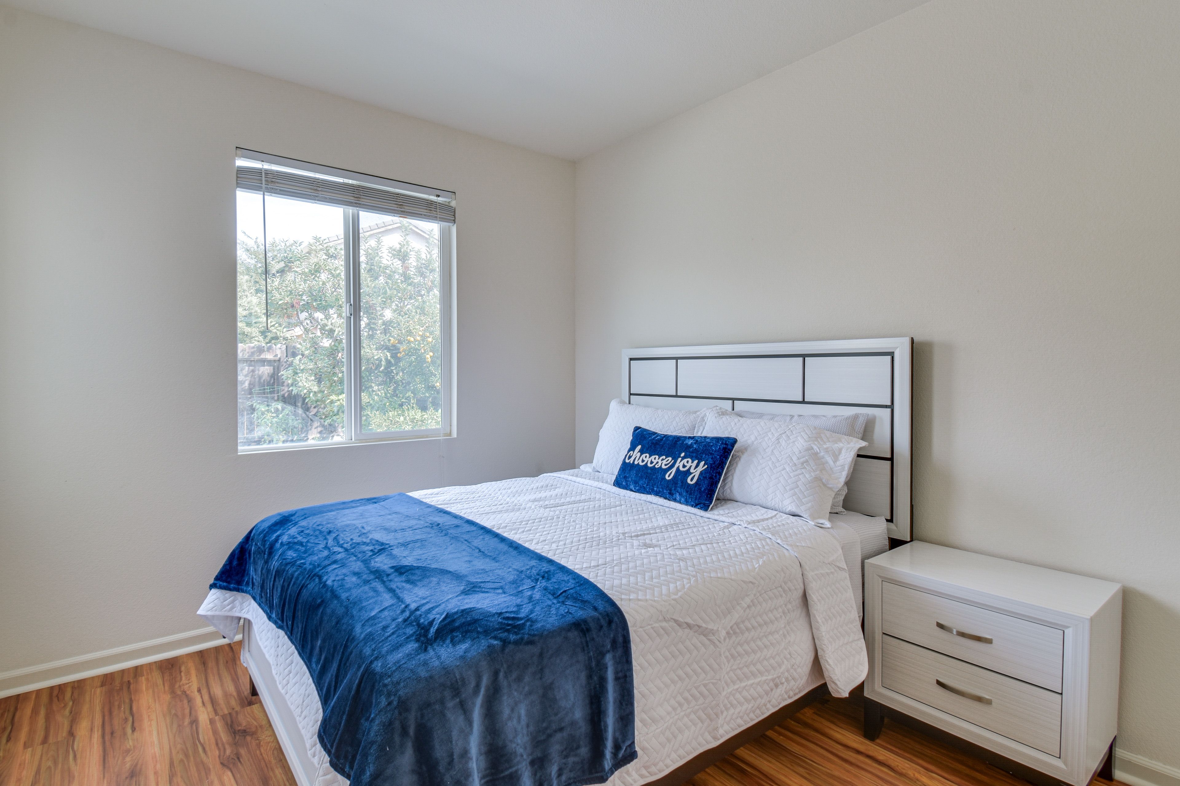 Bedroom 1 | 1st Floor | Queen Bed