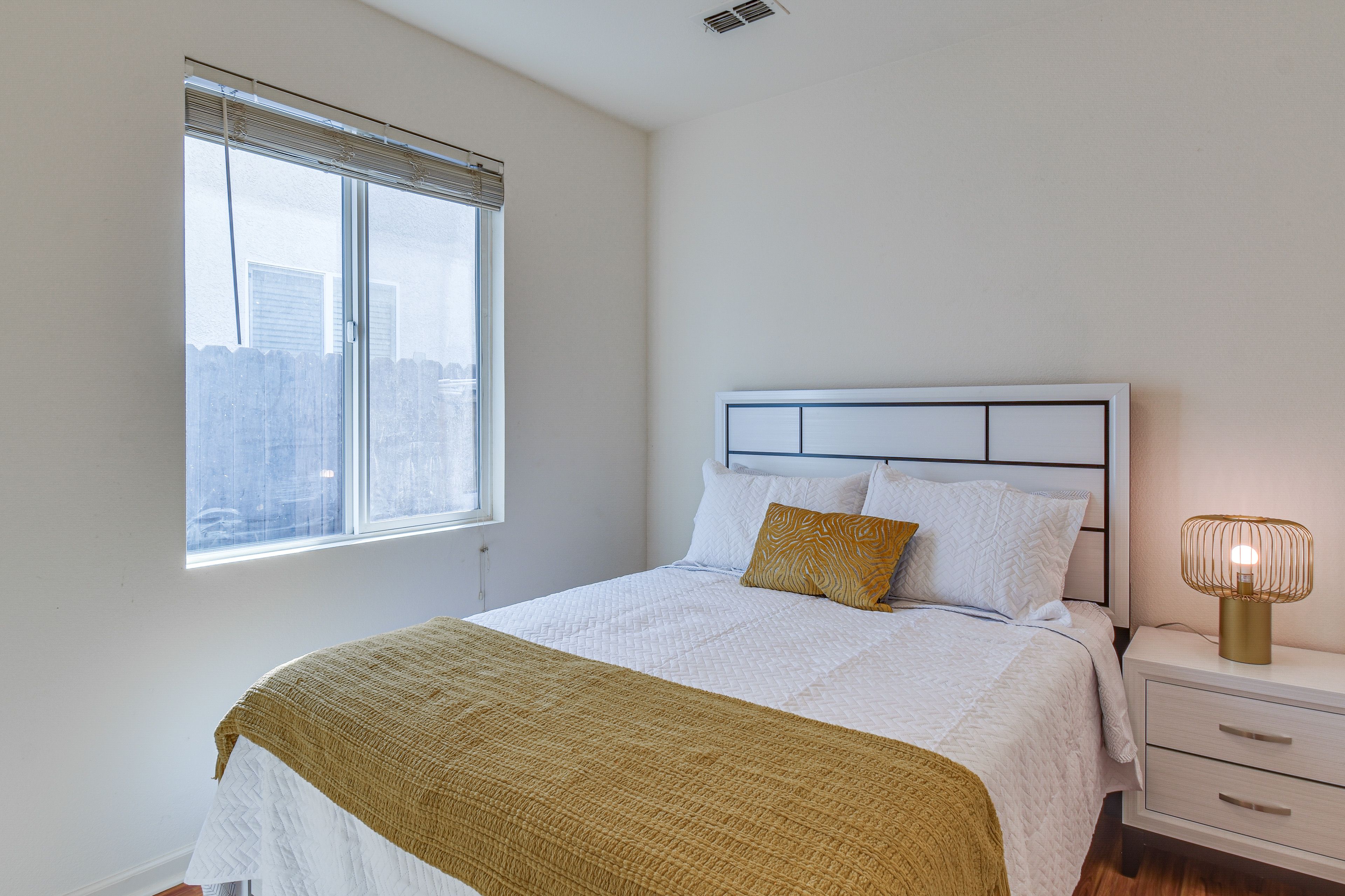 Bedroom 2 | 1st Floor | Queen Bed