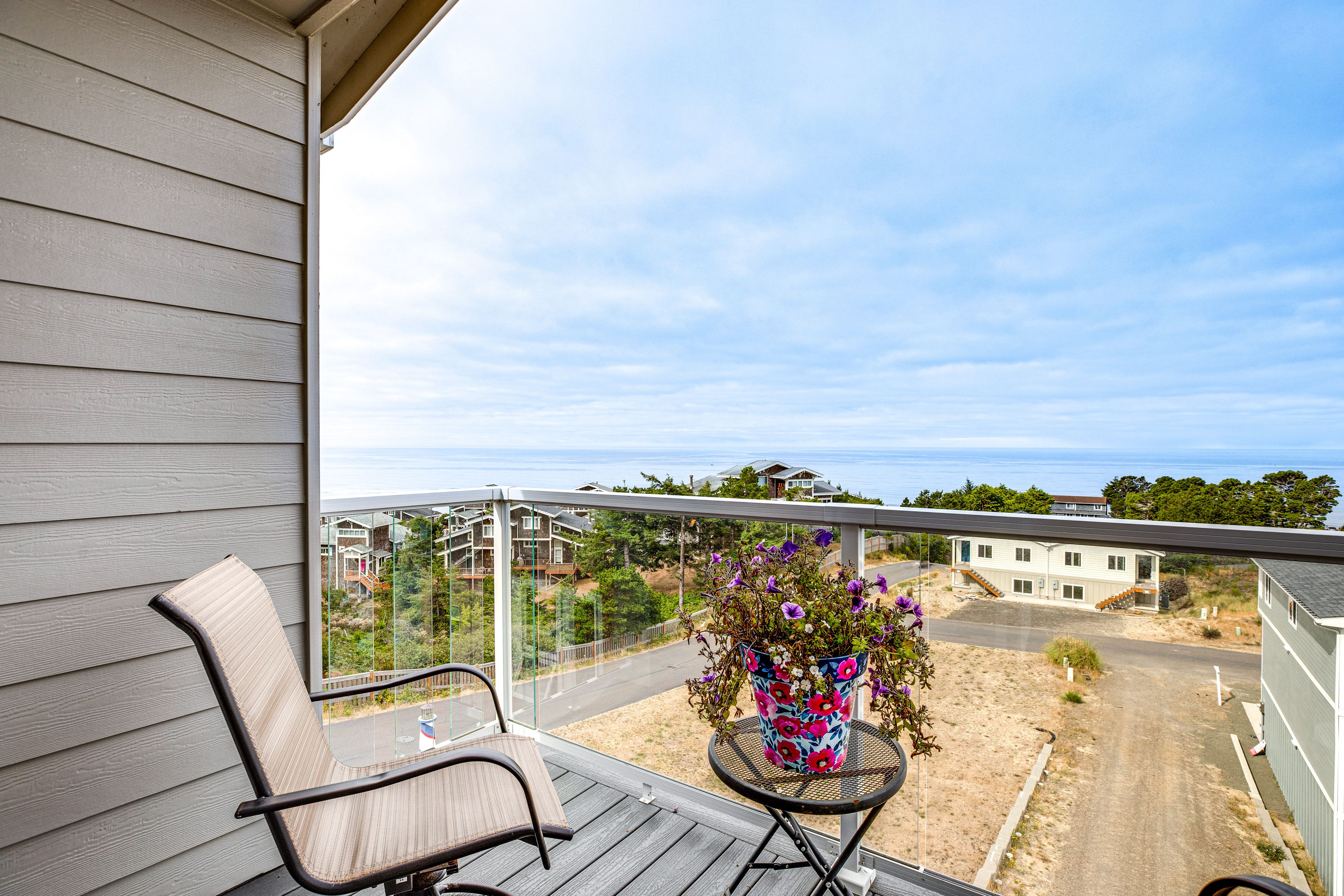 Tillamook Vacation Rental | 3BR | 3BA | Stairs Required | 1,700 Sq Ft