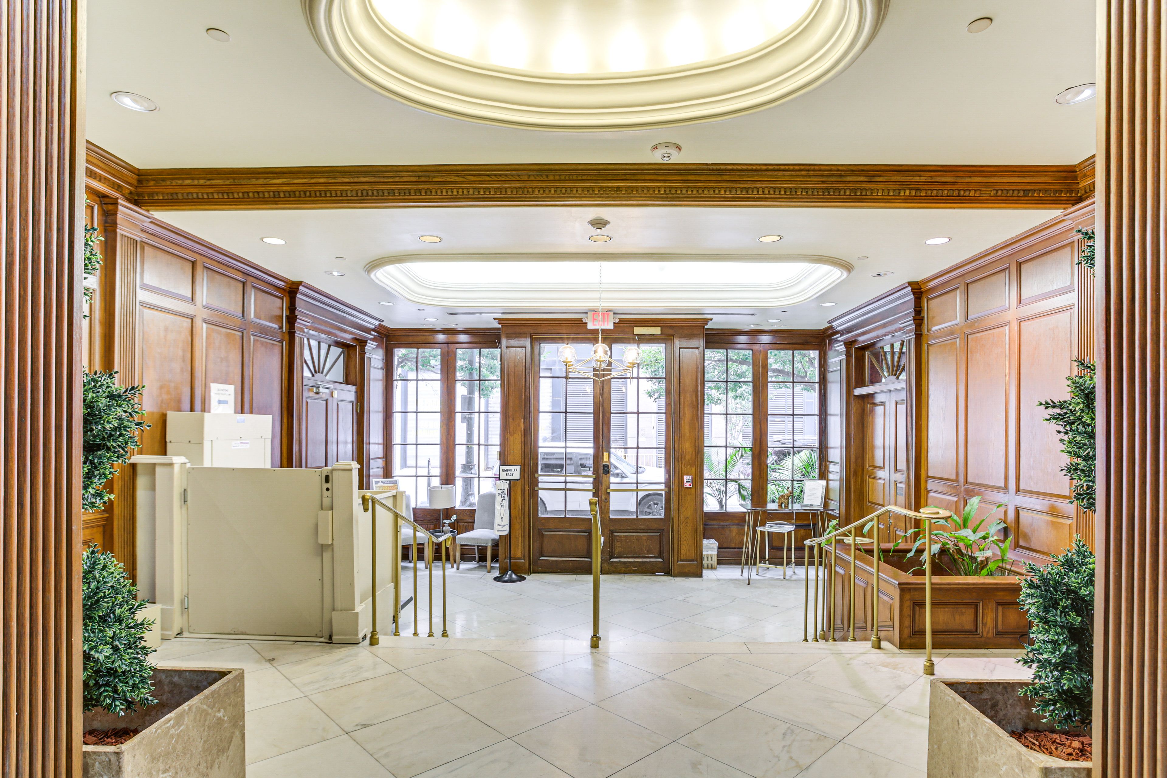 The Alexandre | Lobby | Elevator