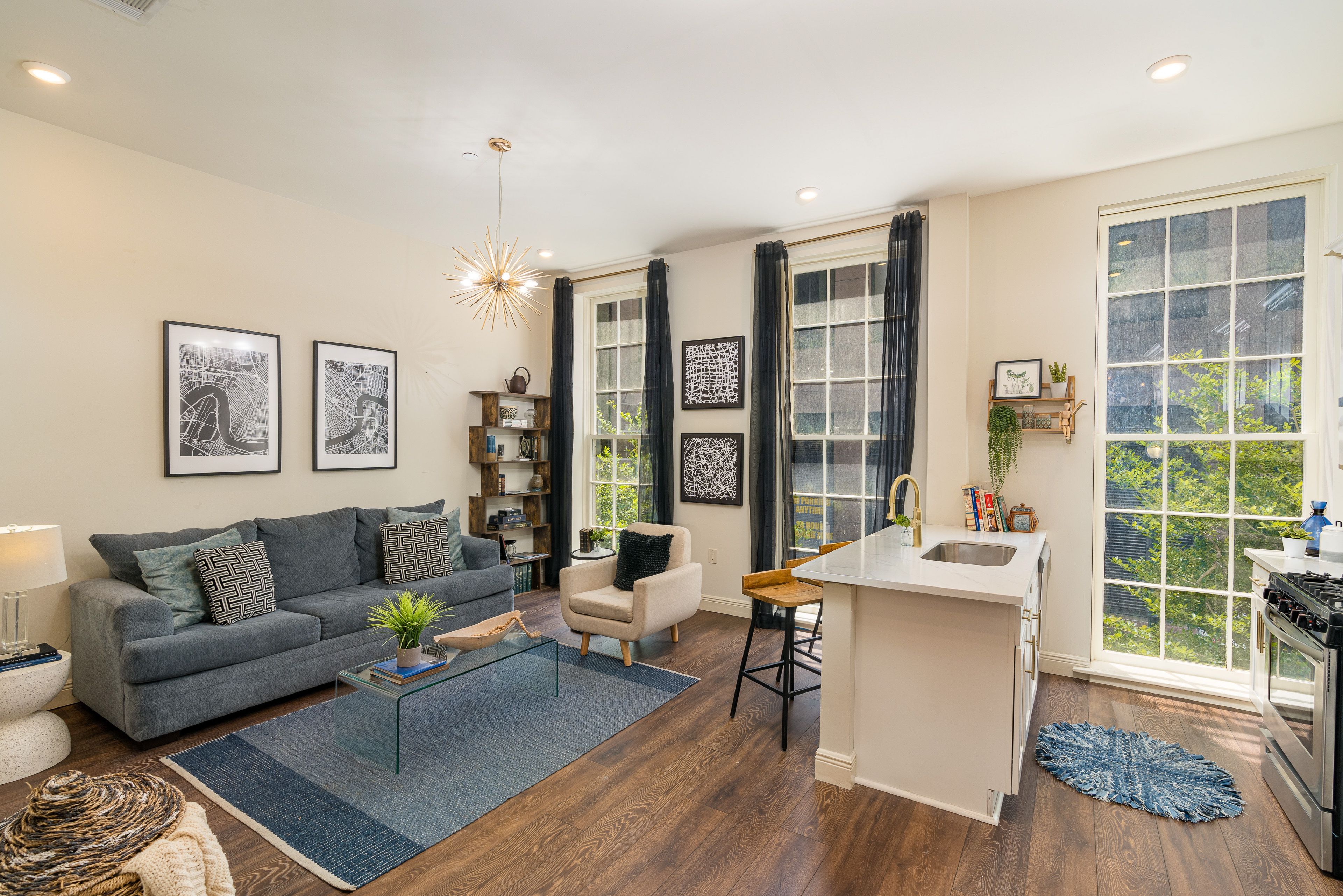 Living Room | Queen Sleeper Sofa | Free WiFi | Central A/C & Heat