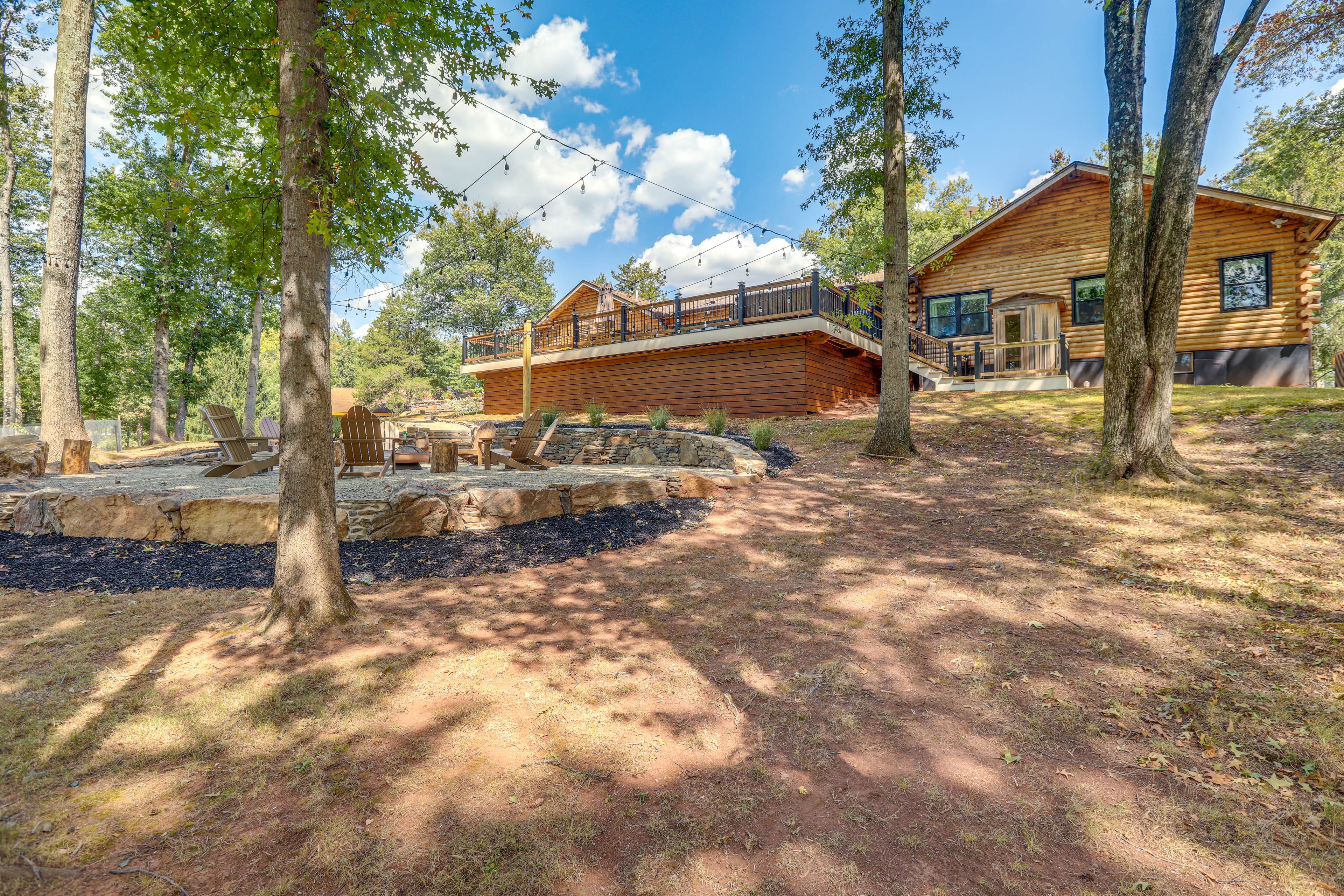 Private Yard | Fire Pit