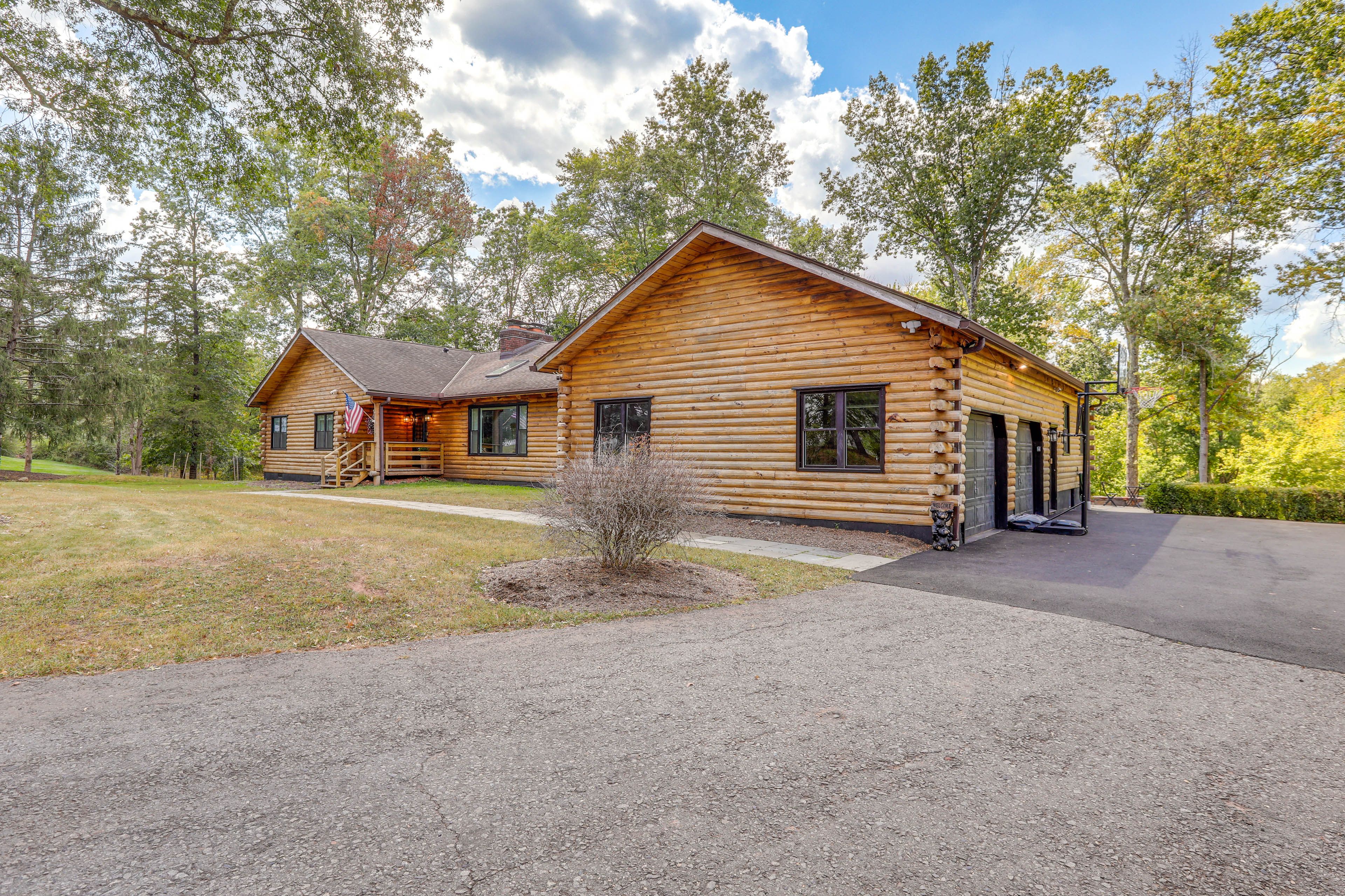 Parking | Driveway (3 Vehicles)