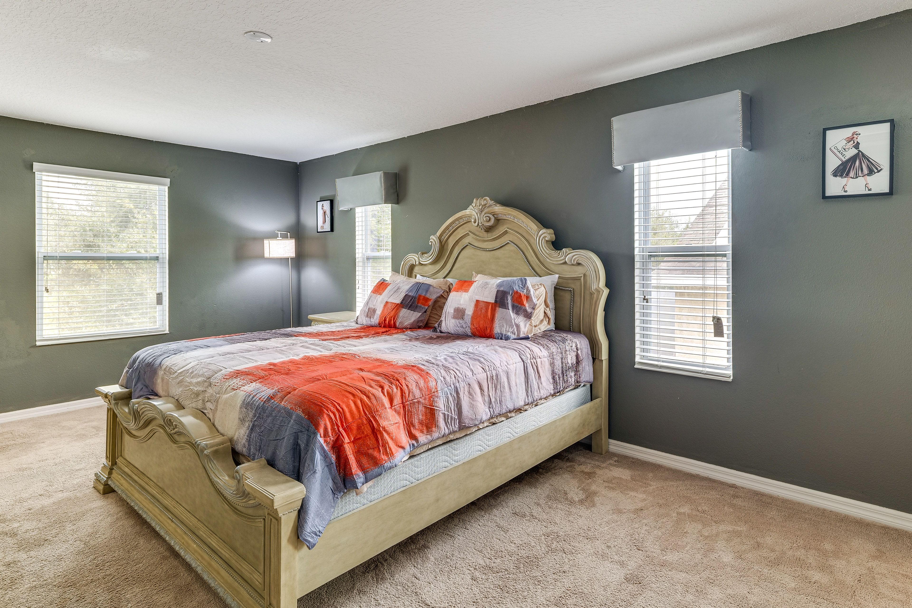 Bedroom 2 | 2nd Floor | King Bed | Desk | En-Suite Bathroom