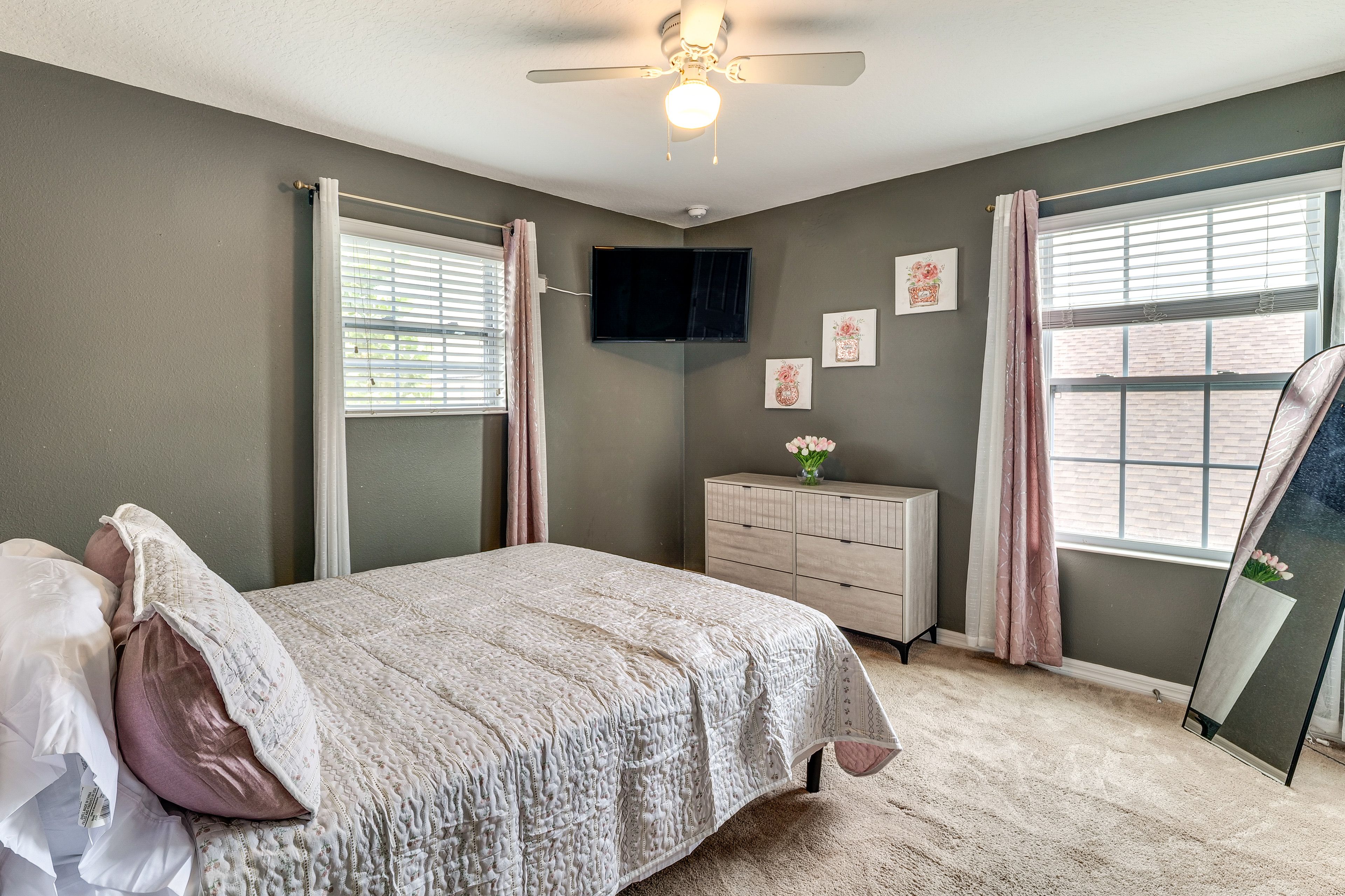 Bedroom 3 | 2nd Floor | Queen Bed