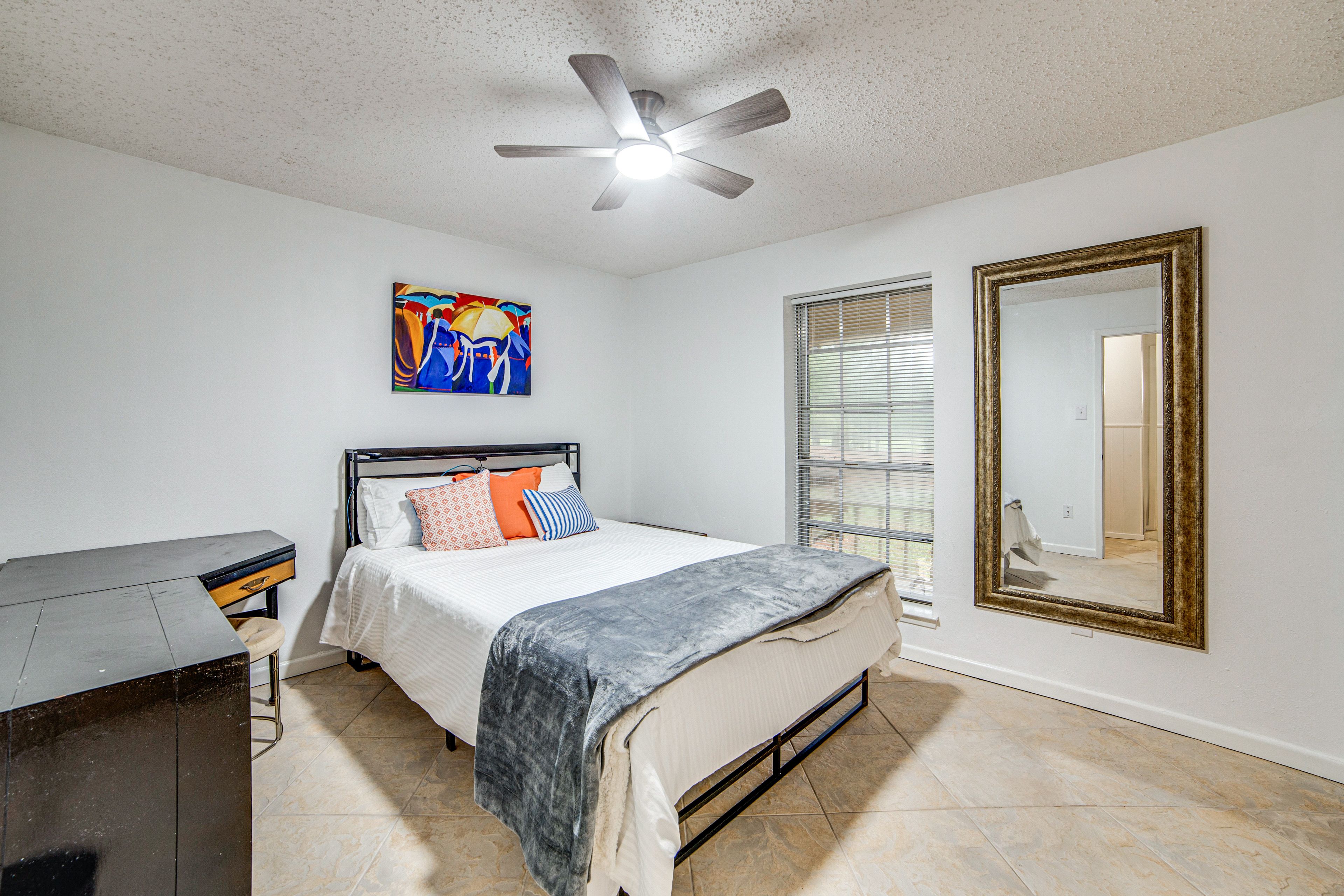 Bedroom 2 | Queen Bed | Smart TV | Laptop-Friendly Workspace