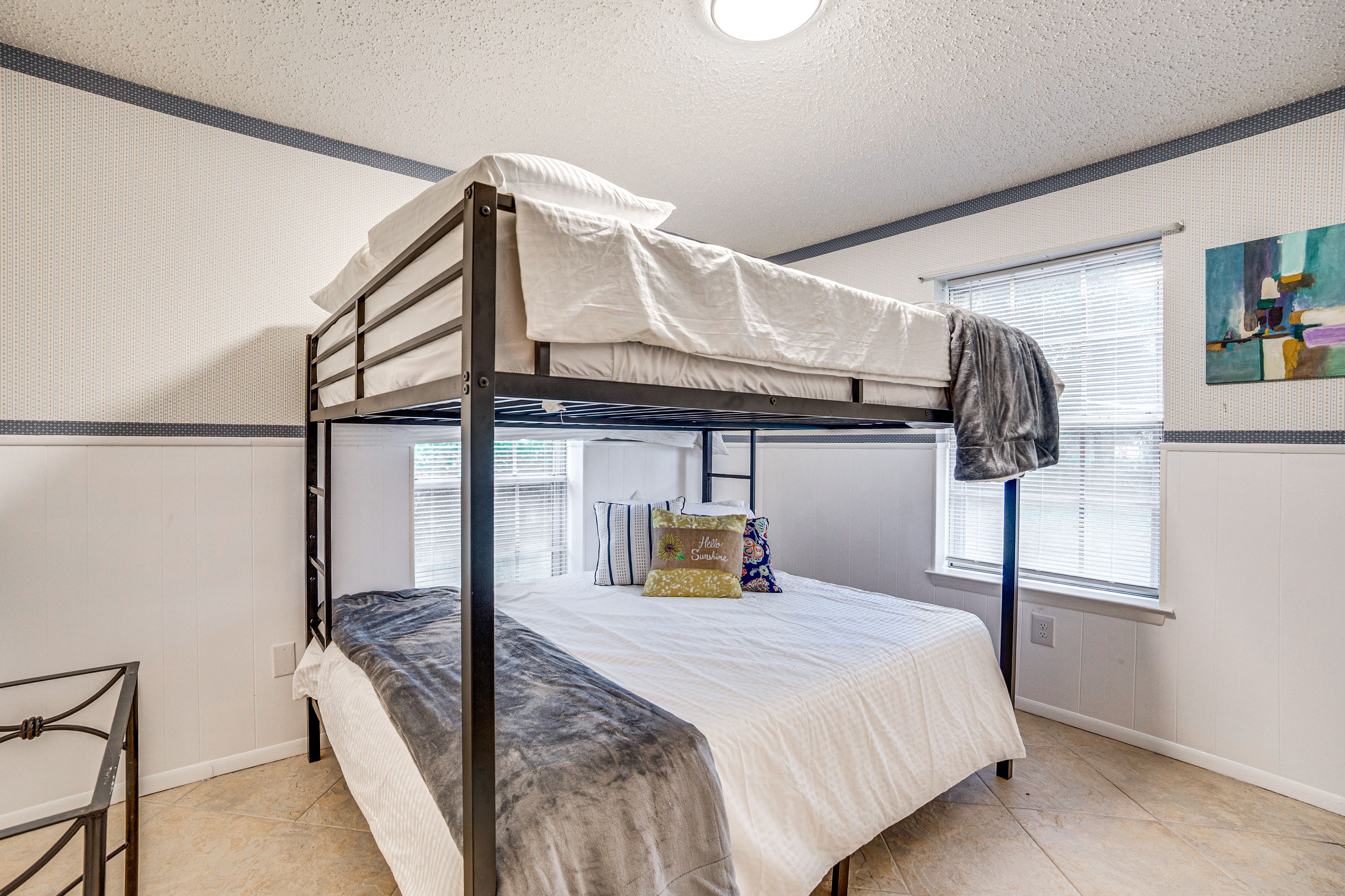 Bedroom 3 | Queen Bunk Bed