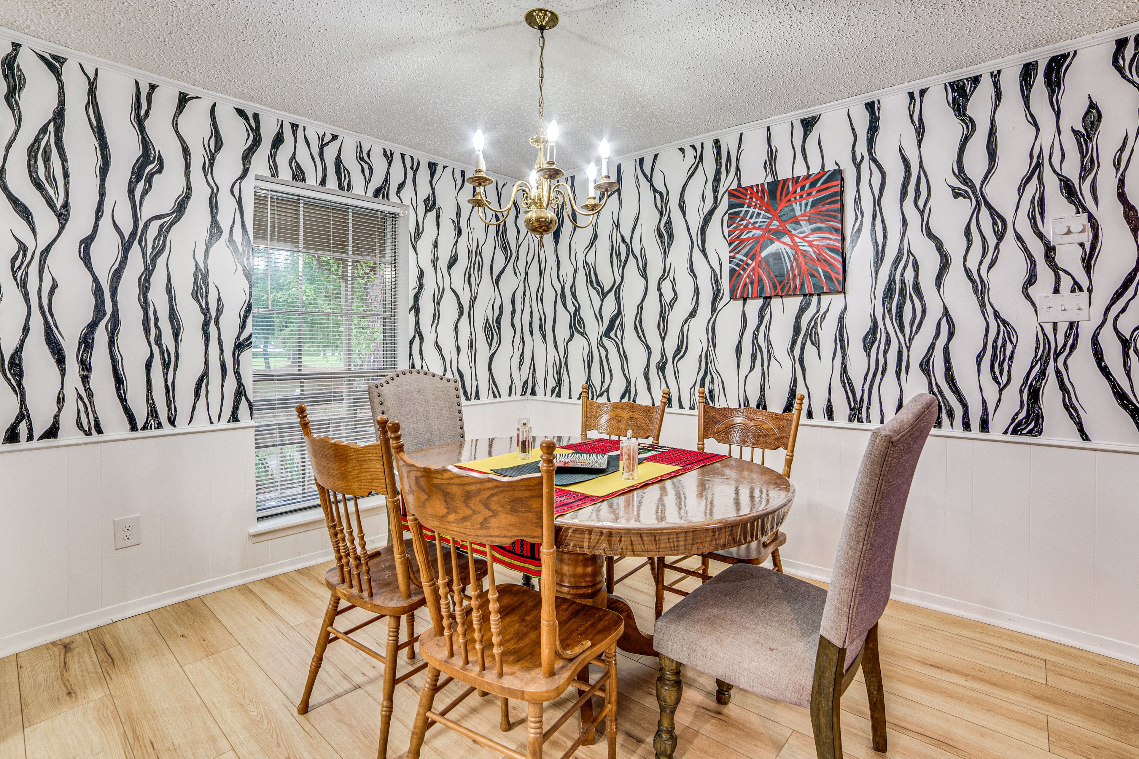 Dining Area | Dishware/Flatware