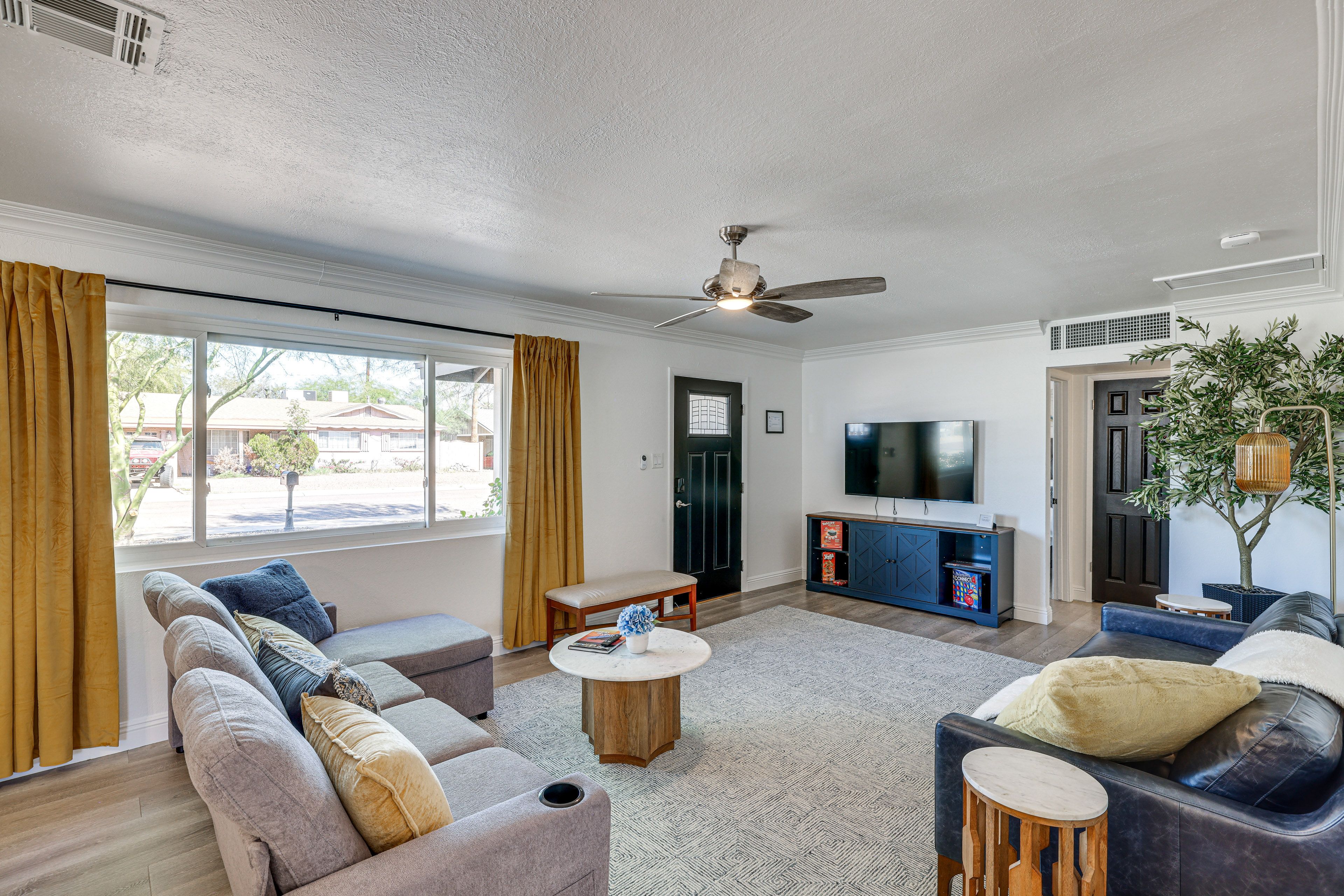 Living Room | Smart TV | Queen Sleeper Sofa | Single-Story Home
