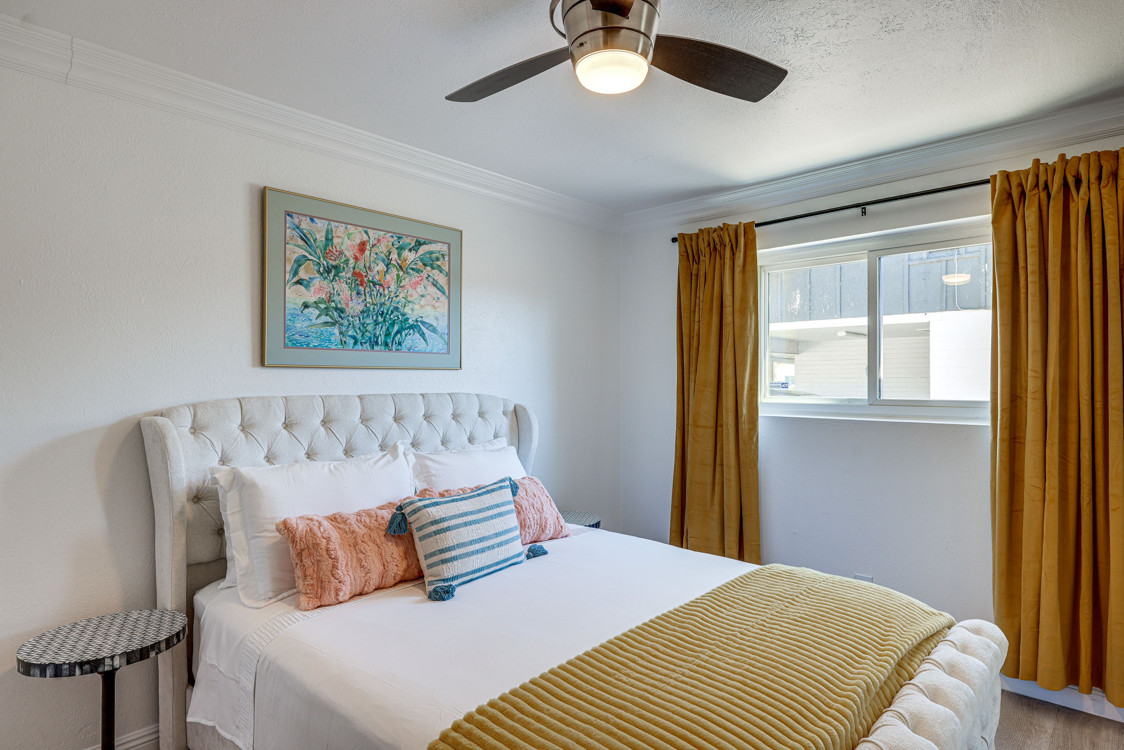 Bedroom 3 | Queen Bed