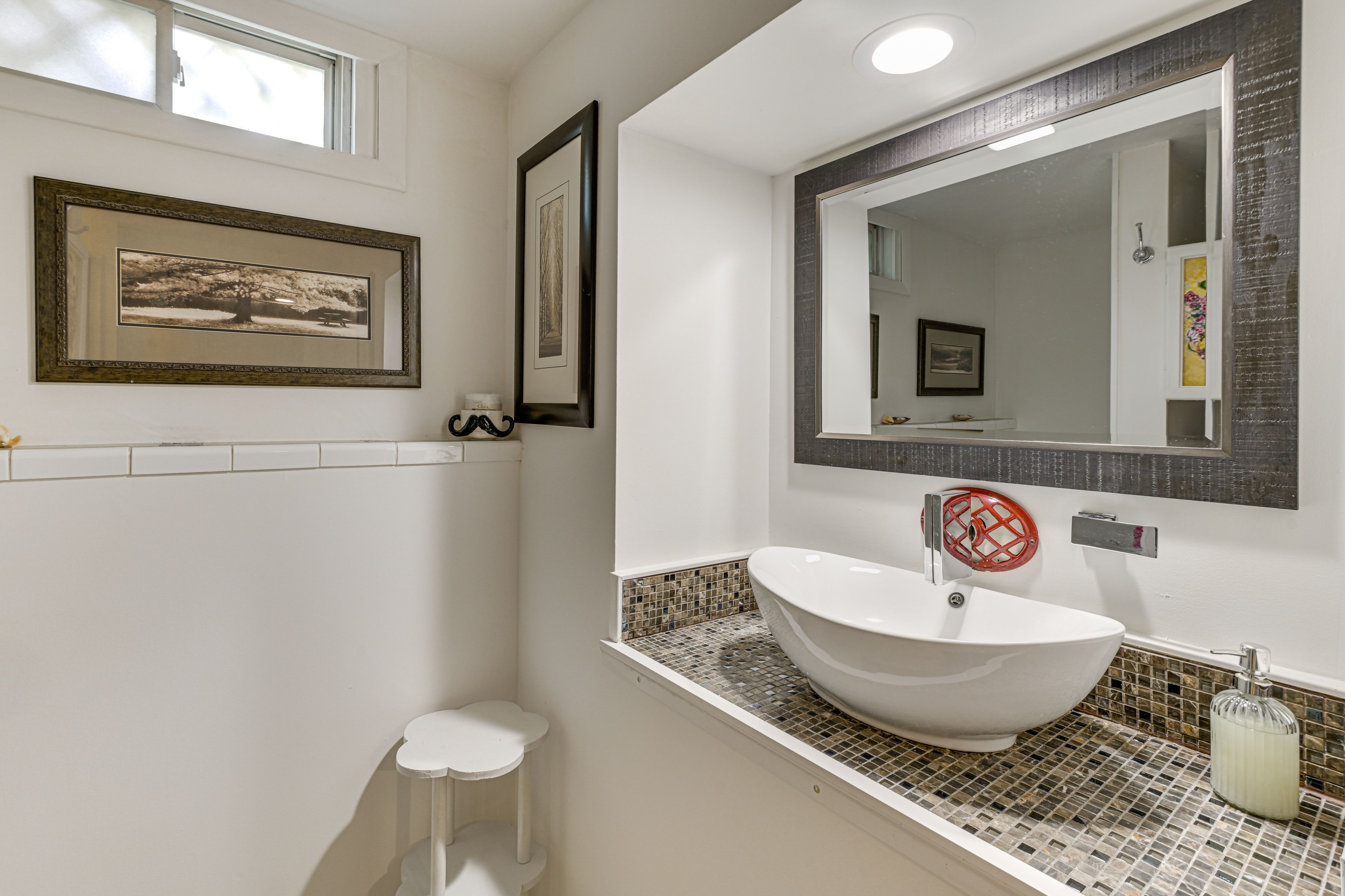 Bathroom | Towels Provided