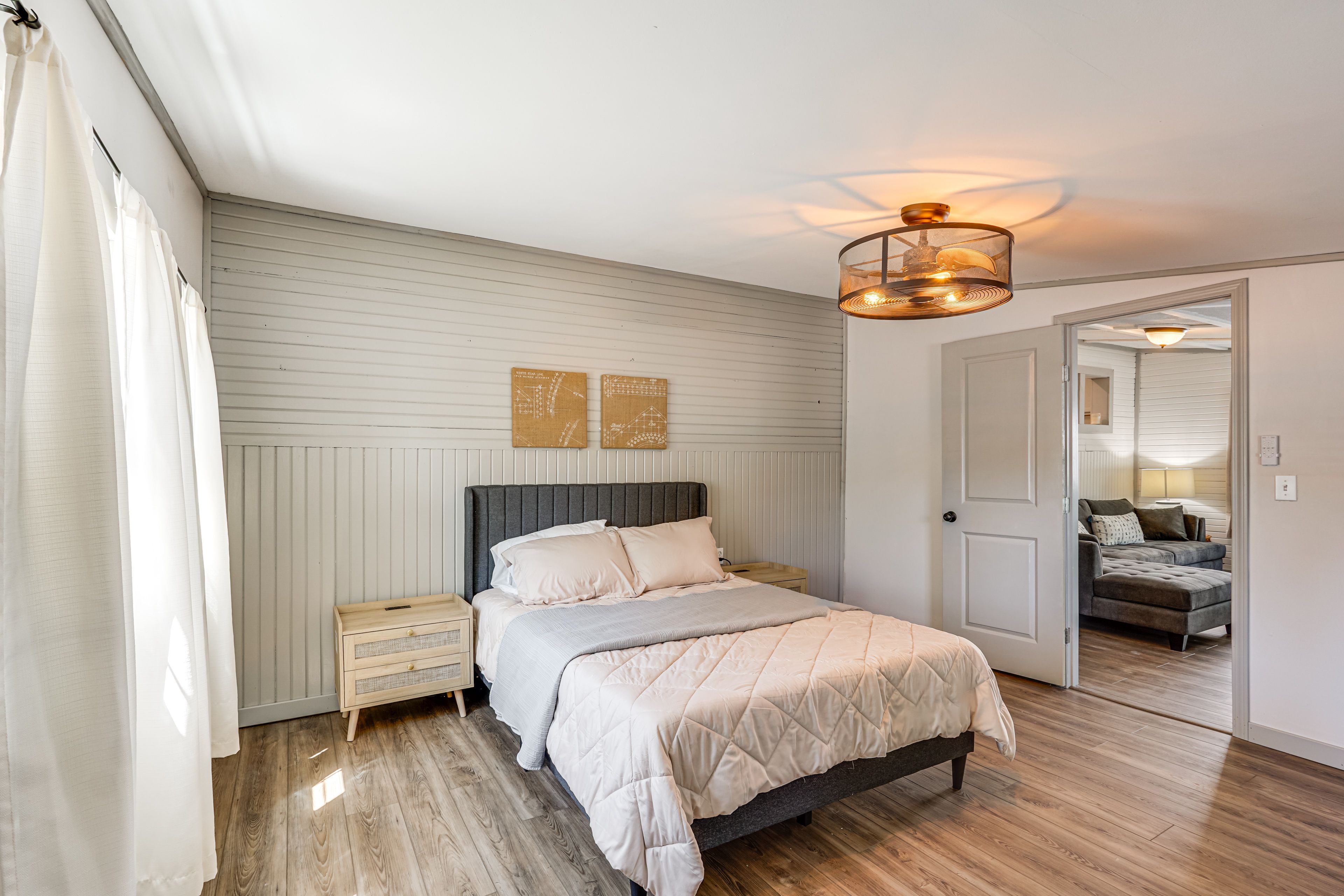 Bedroom 3 | Queen Bed | 3 Steps Required