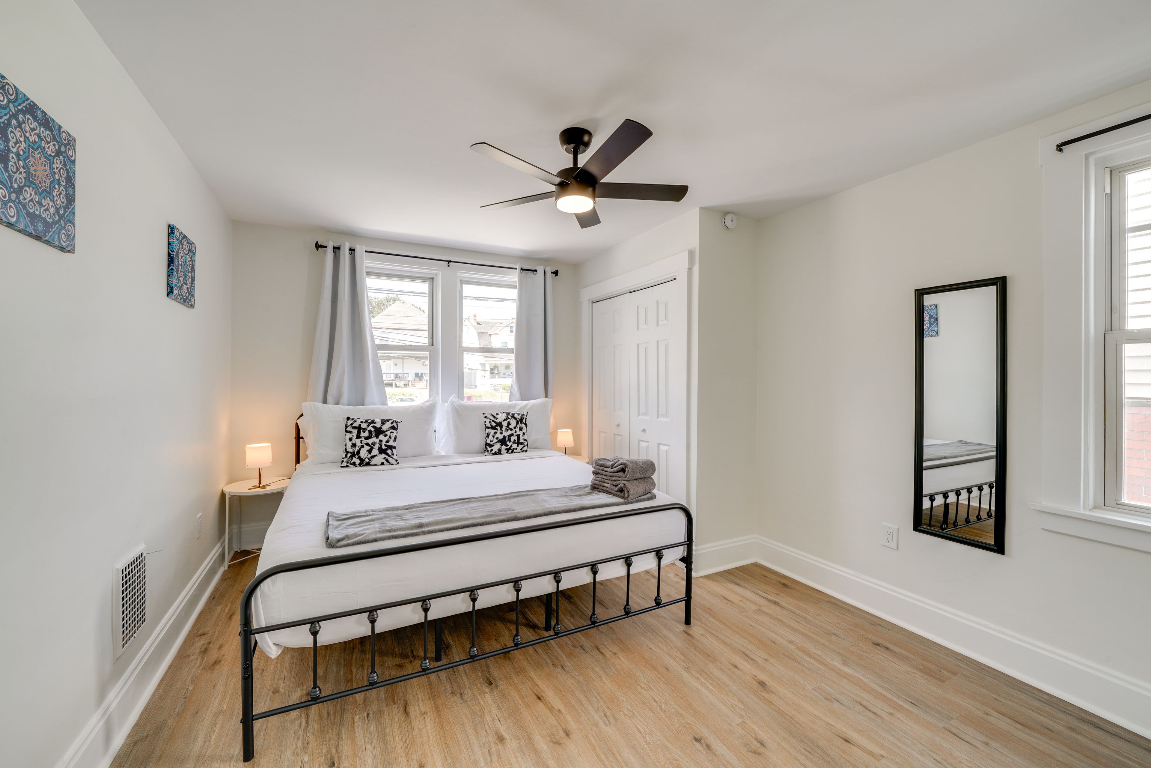 Bedroom 2 | King Bed | Smart TV | 2nd Floor