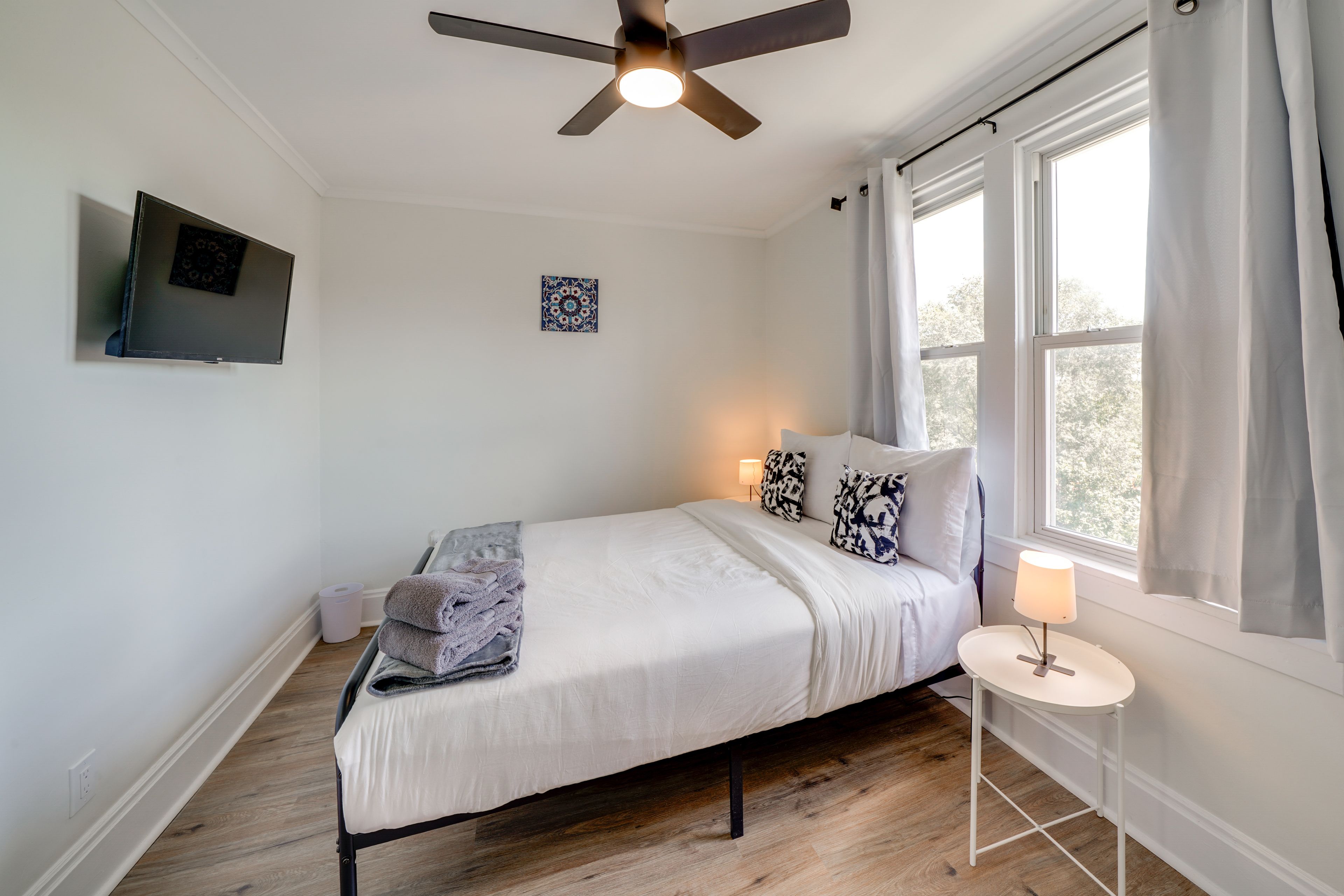 Bedroom 3 | Queen Bed | Smart TV | 2nd Floor