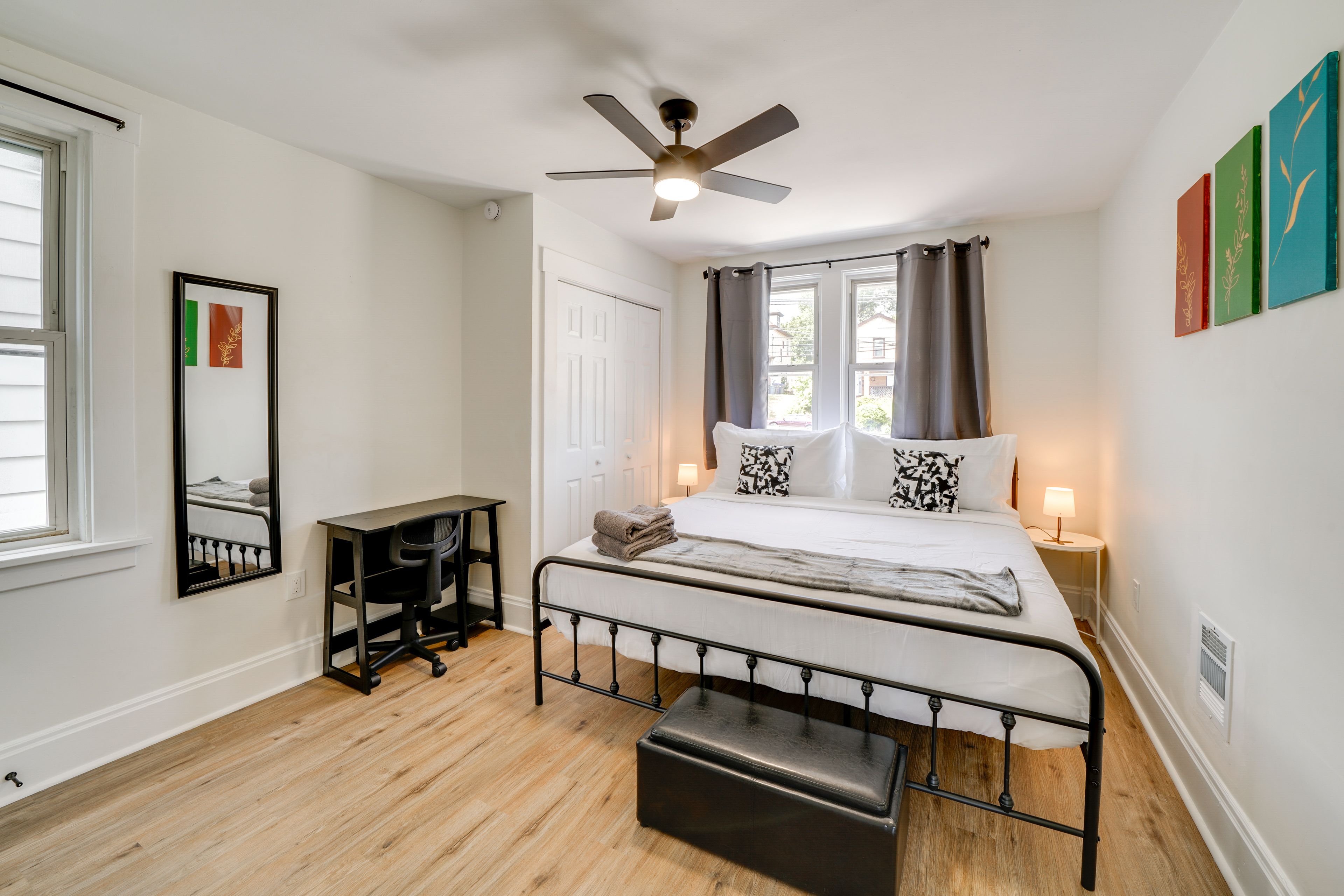 Bedroom 1 | King Bed | Workspace | Smart TV | En-Suite Bathroom | 2nd Floor