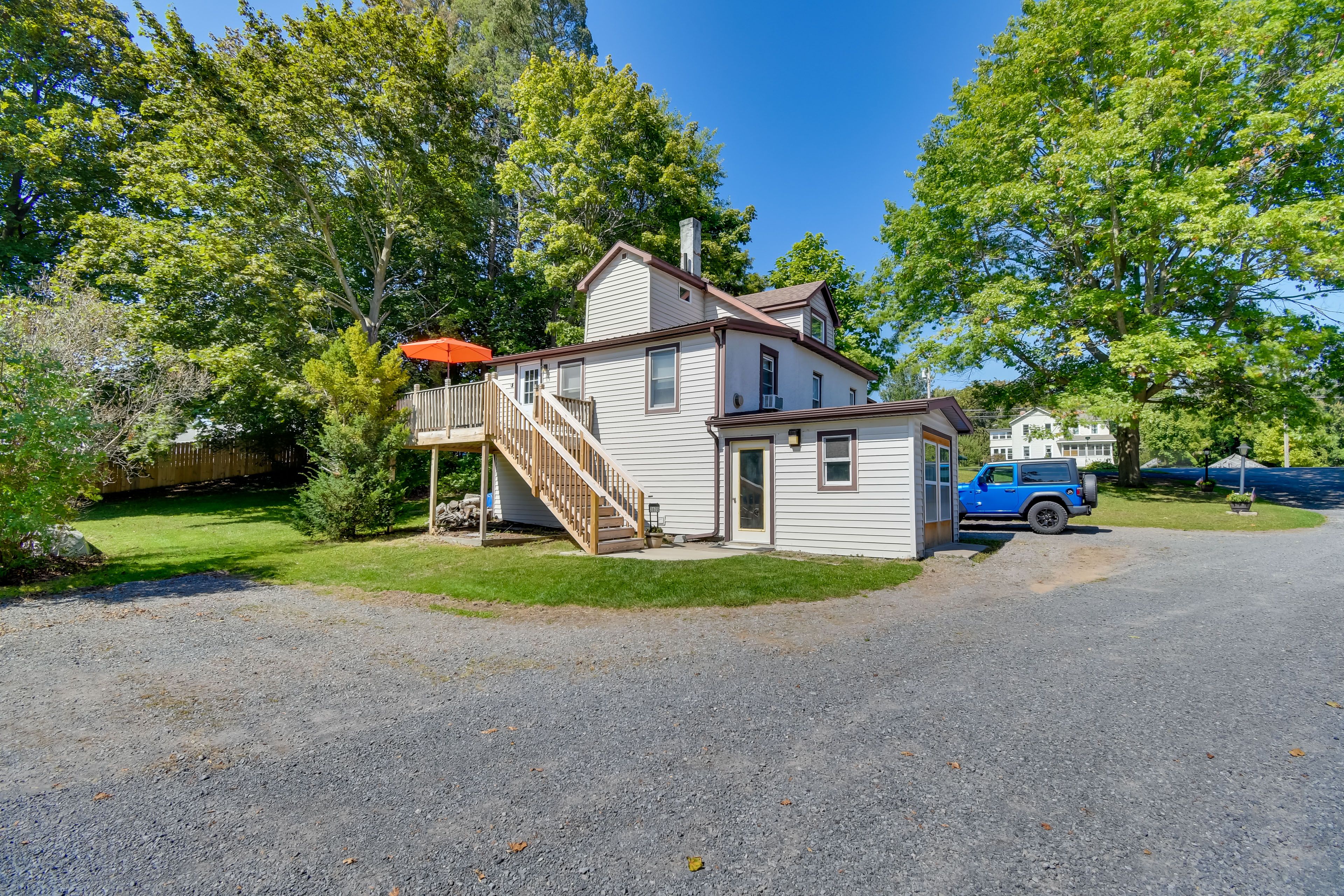 Parking | Shared Driveway (2 Vehicles)