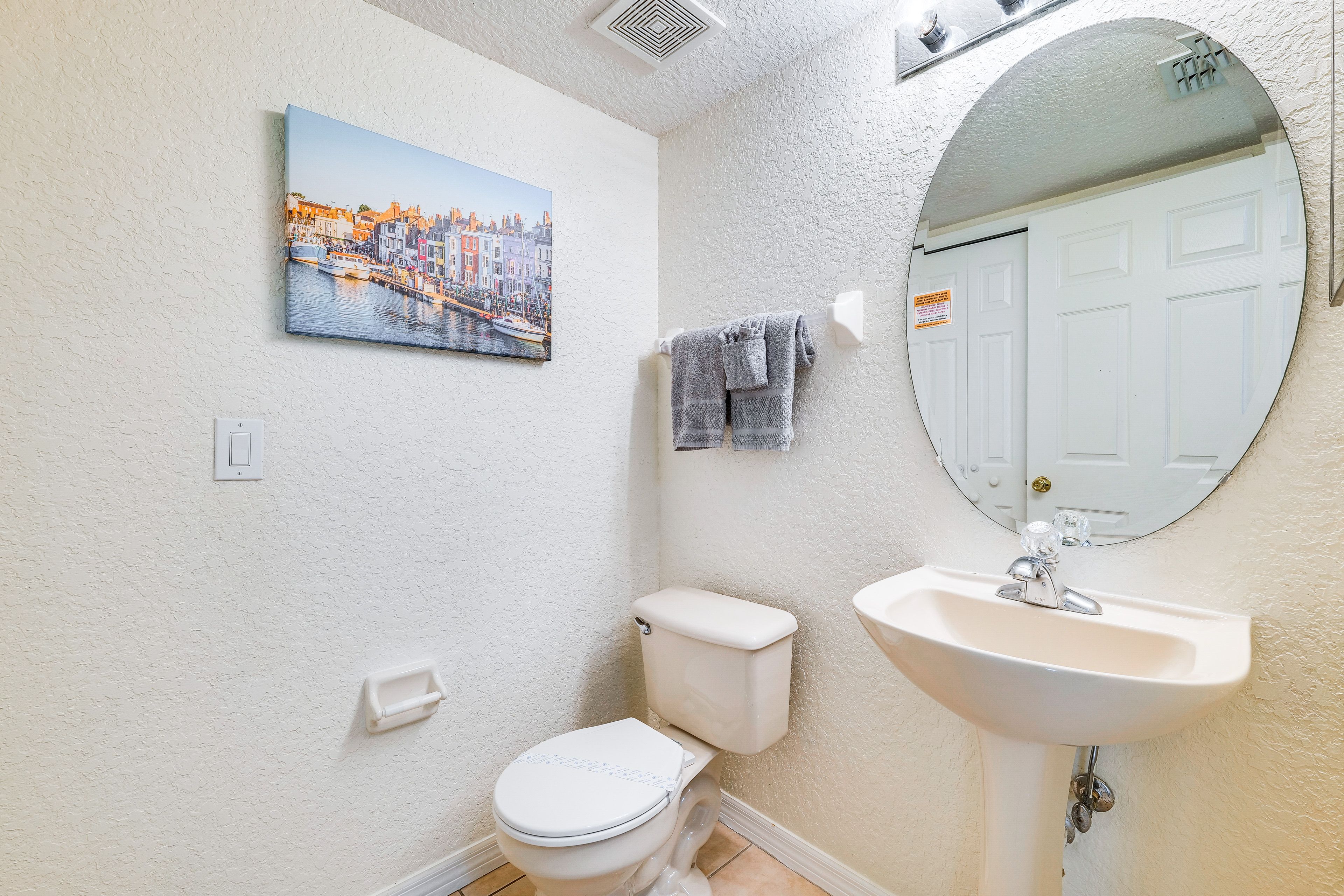 Half Bath | 1st Floor