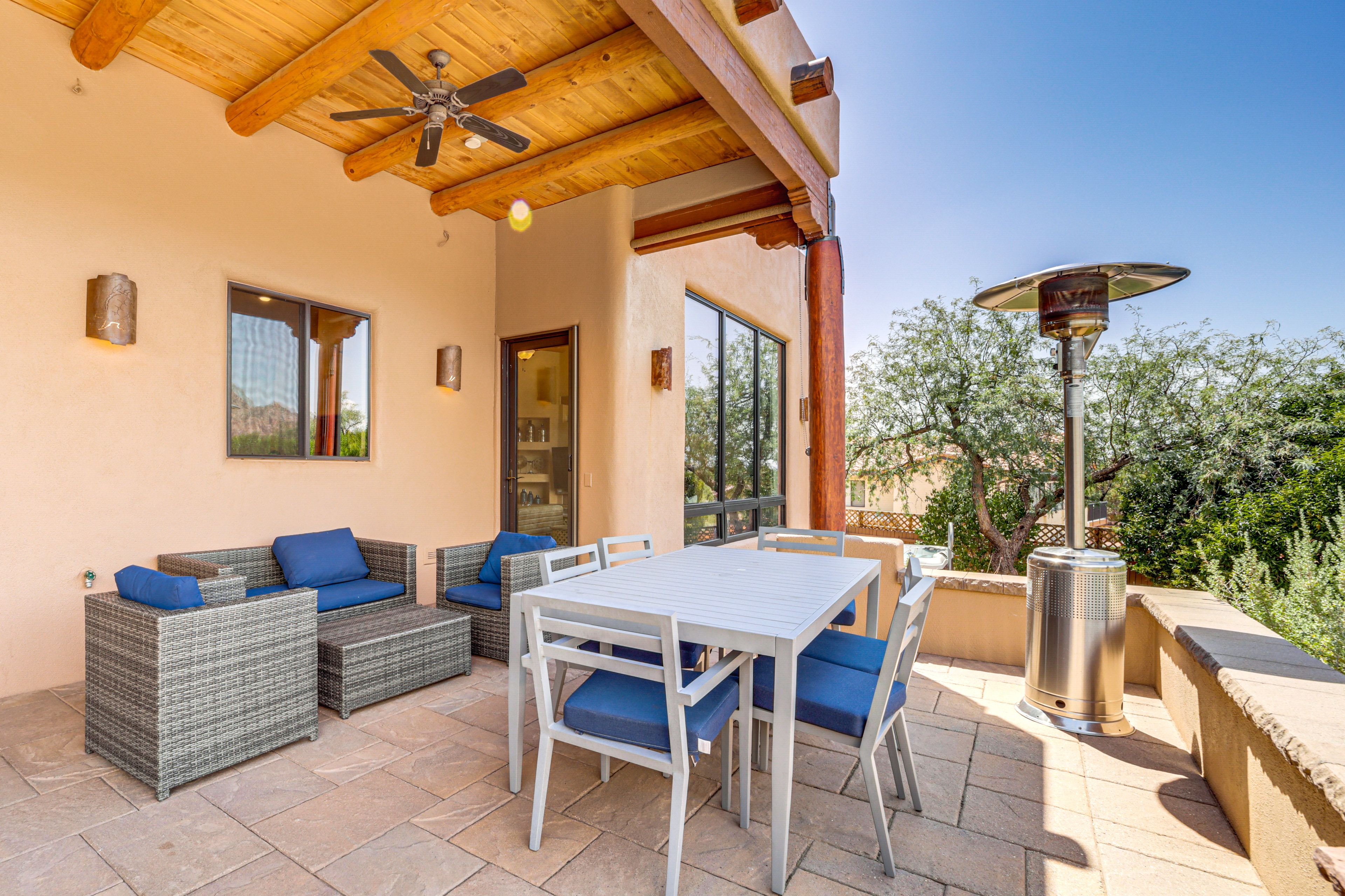 Private Patio | Gas Grill
