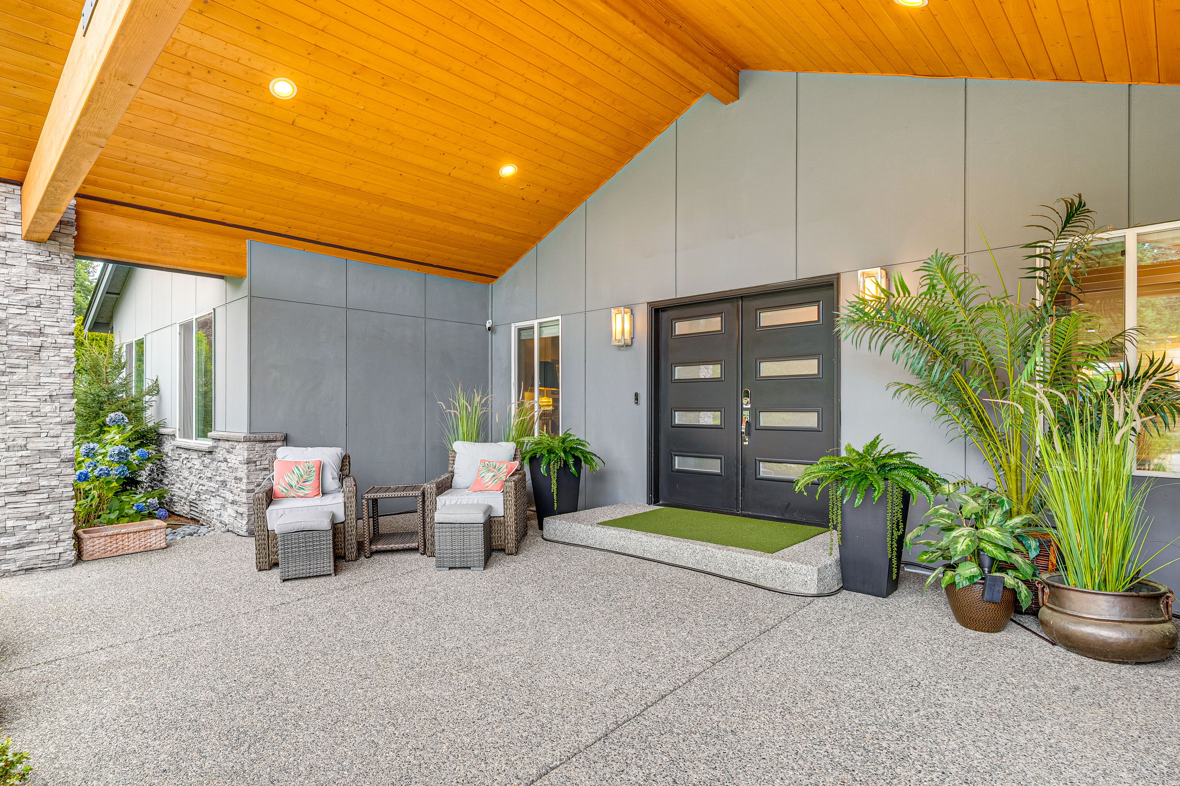 Parking | Driveway (4 Vehicles)