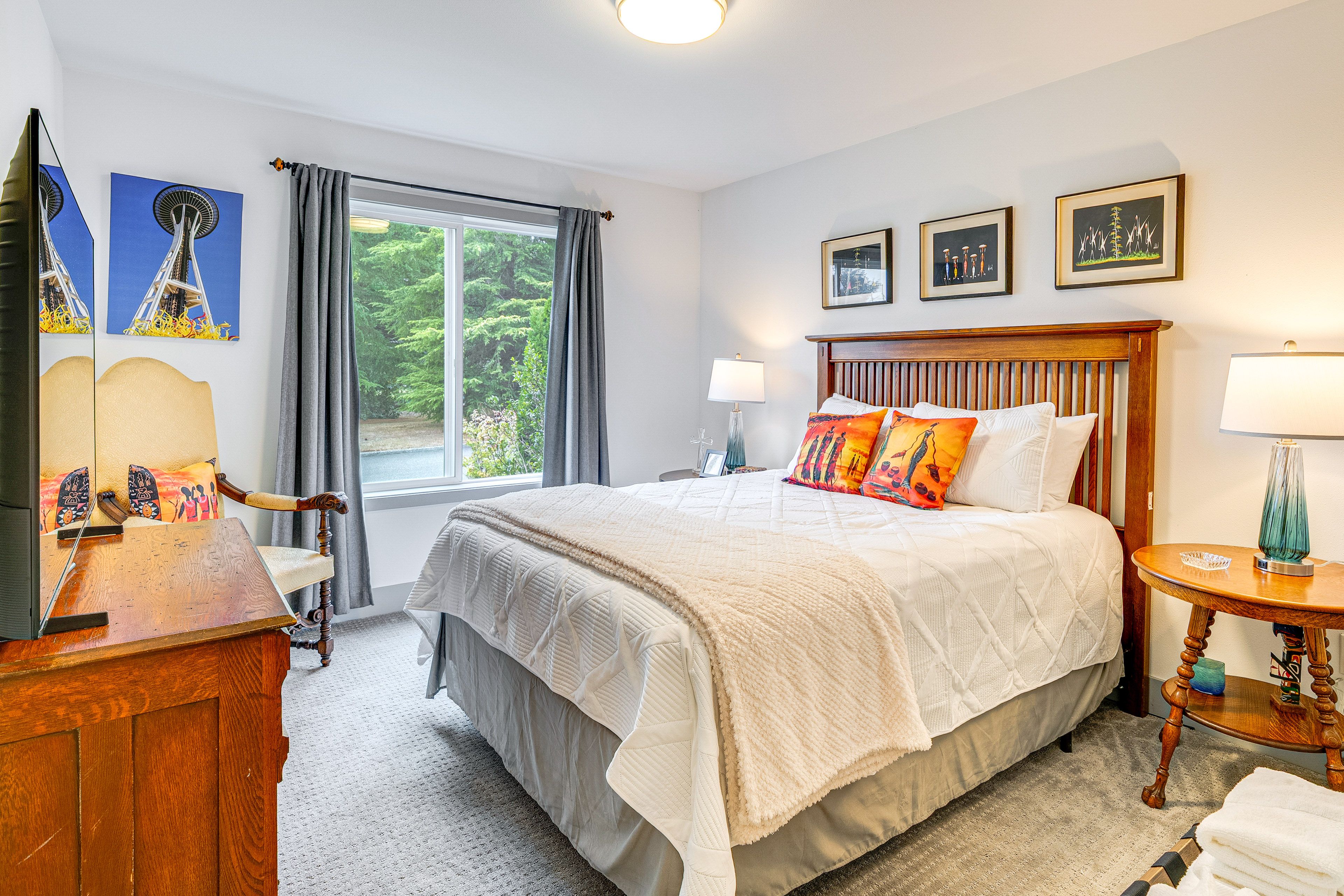 Bedroom 2 | Queen Bed