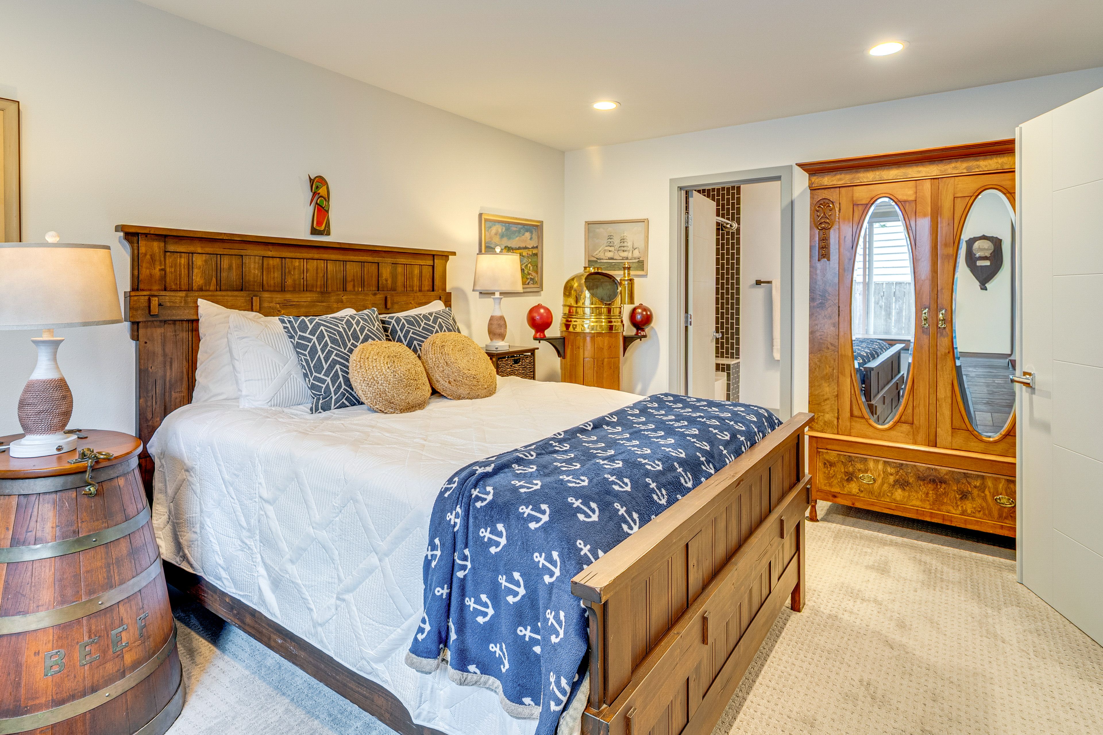 Bedroom 4 | Queen Bed