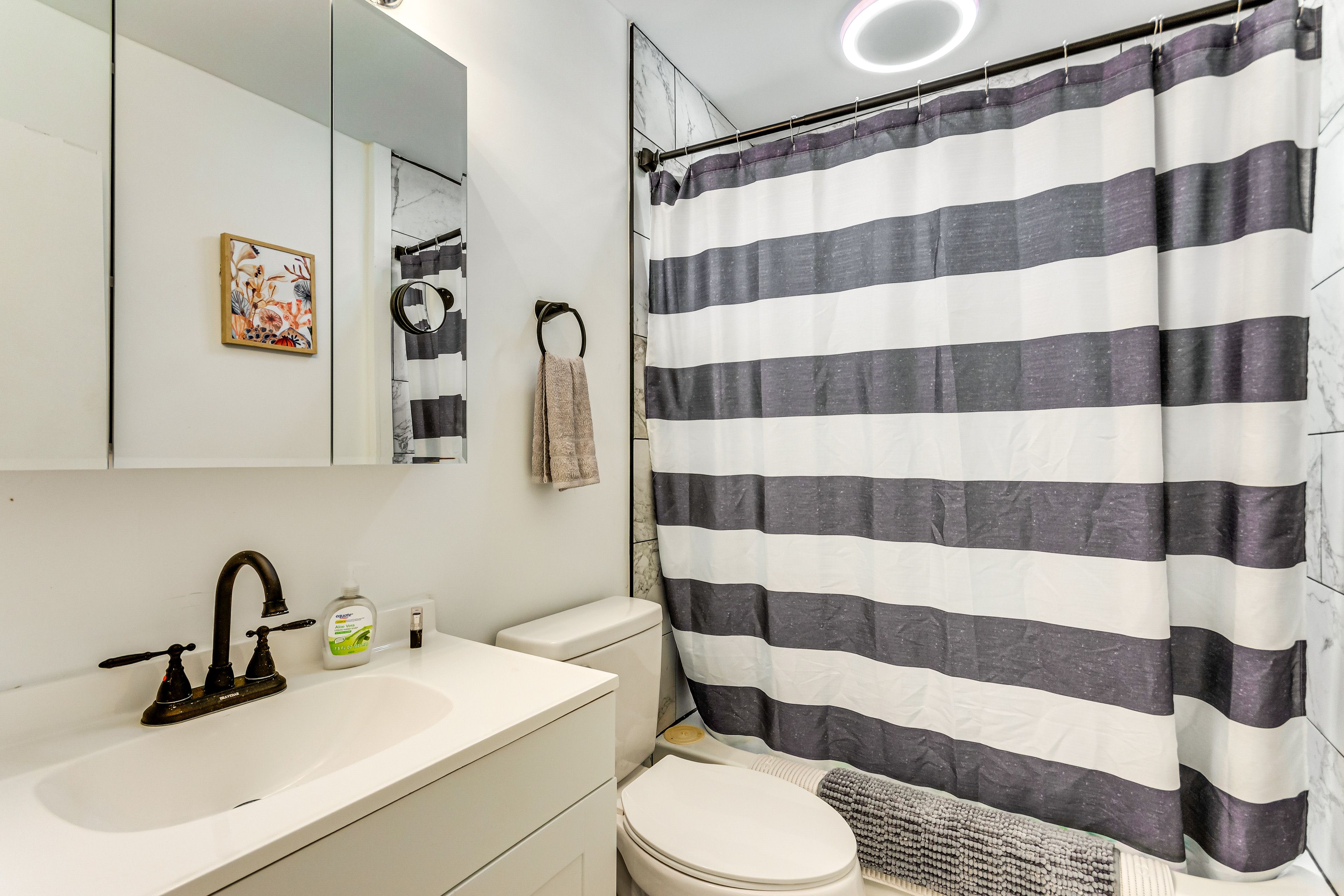 Full Bathroom | Hair Dryer