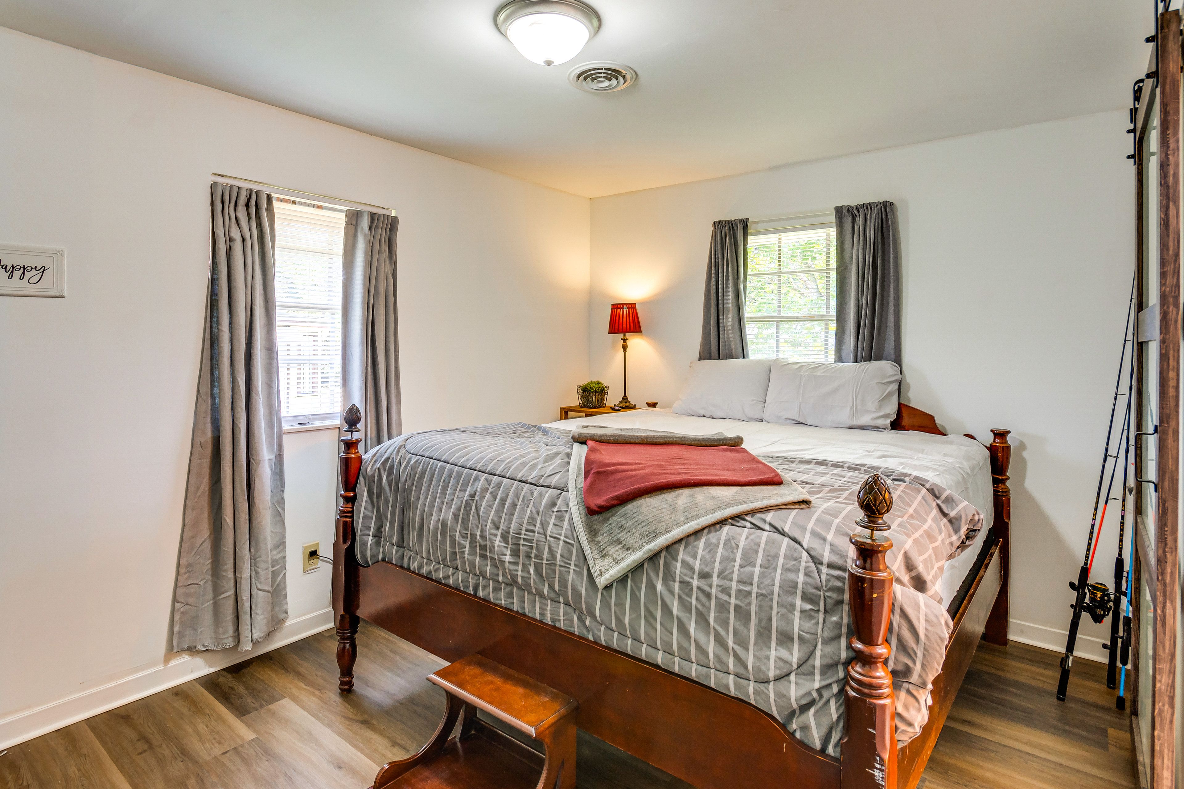 Bedroom 1 | King Bed | Linens Provided