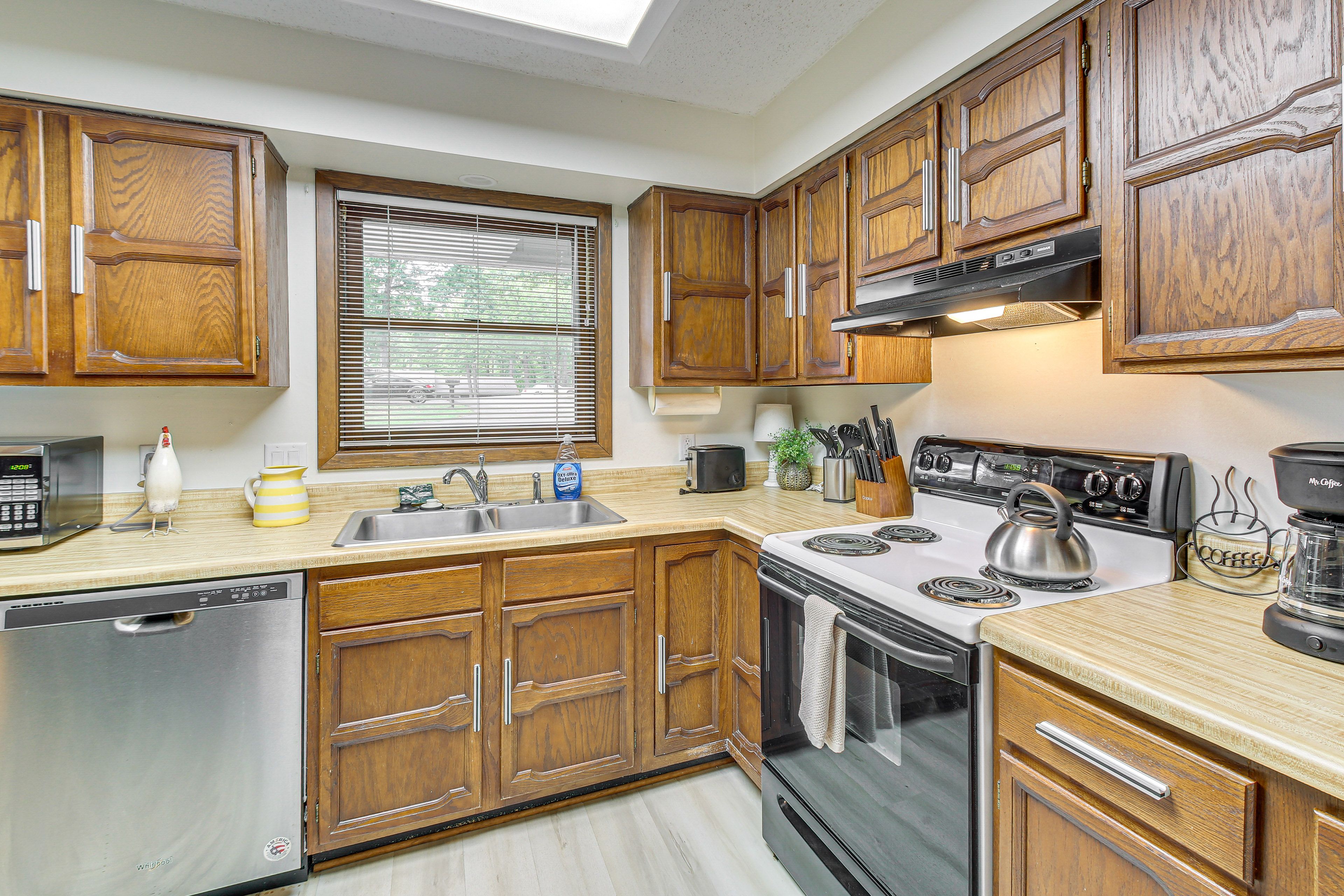Kitchen | Cooking Basics | Keurig | Main Floor