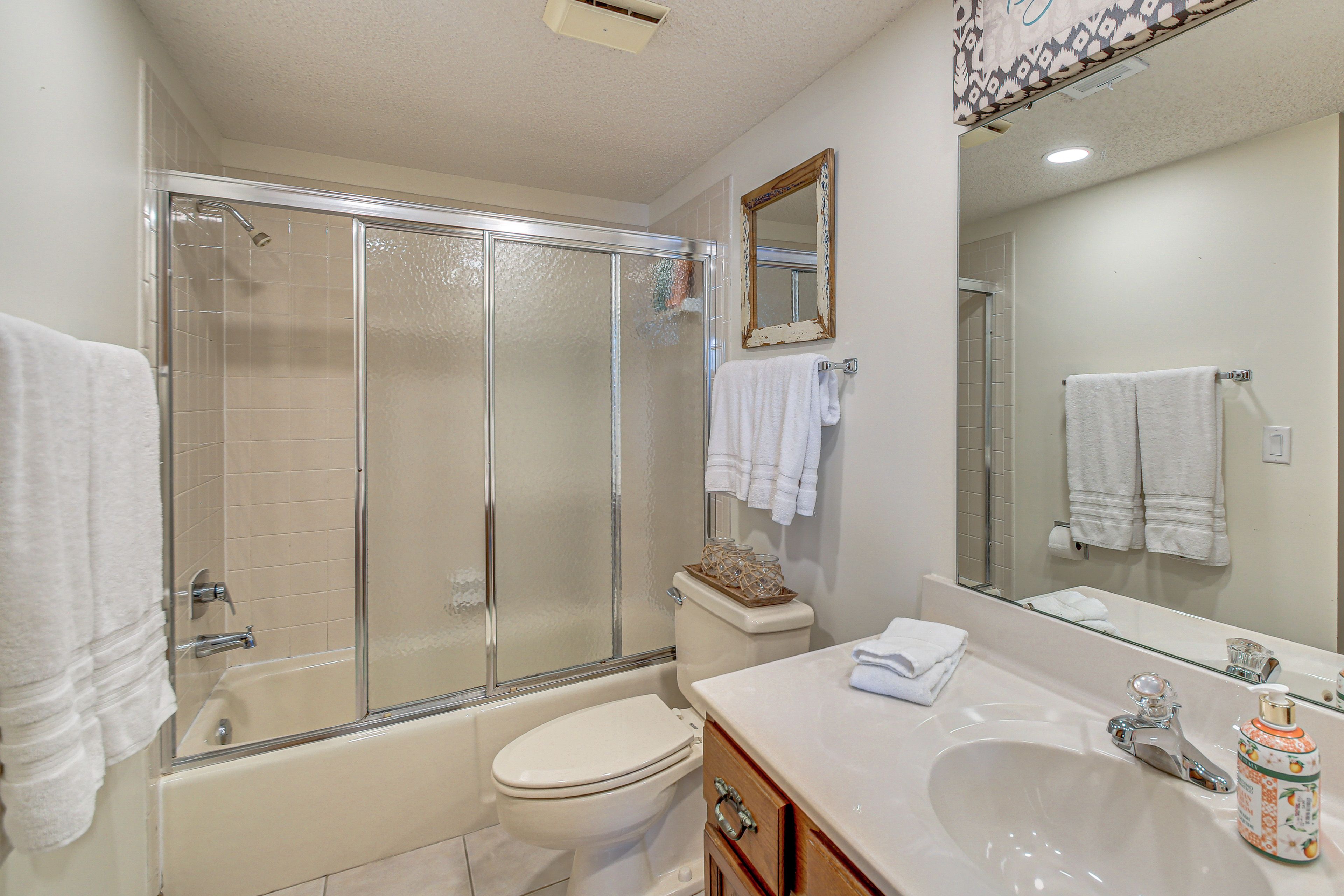 Bathroom | Towels Provided | Lower Floor