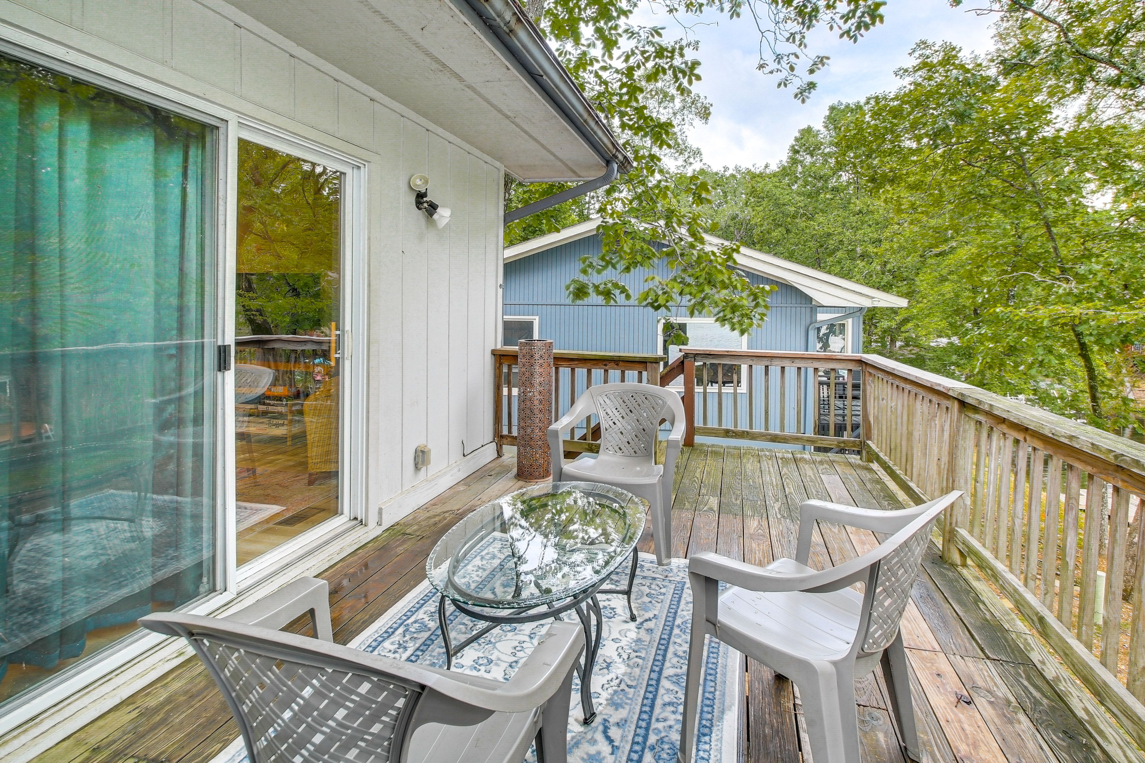 Upper Deck | Charcoal Grill | Lake View