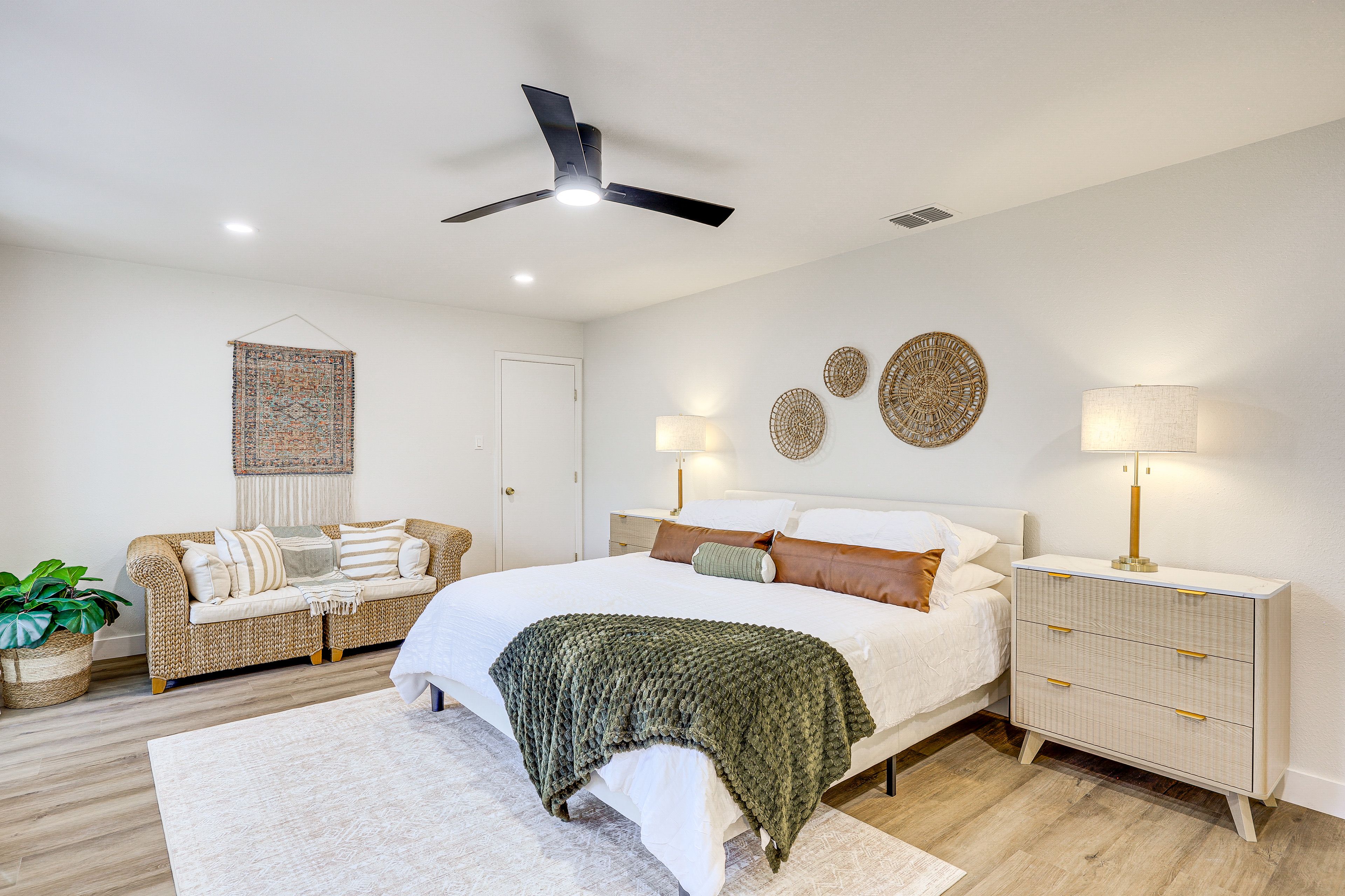 Bedroom 1 | King Bed | 2nd Floor