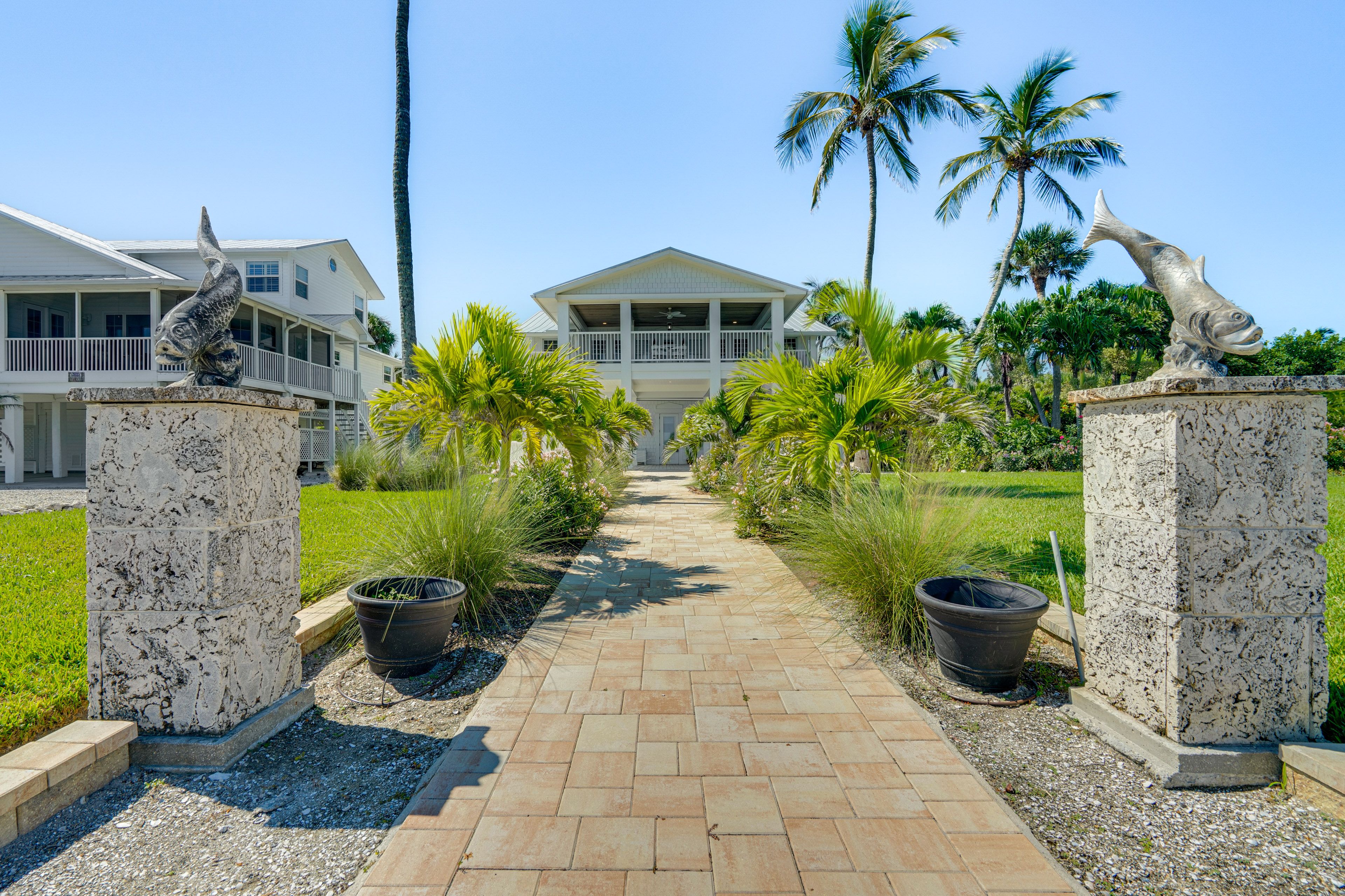 Walkway | Driveway (2 Vehicles) | Street Parking (1 Vehicle)