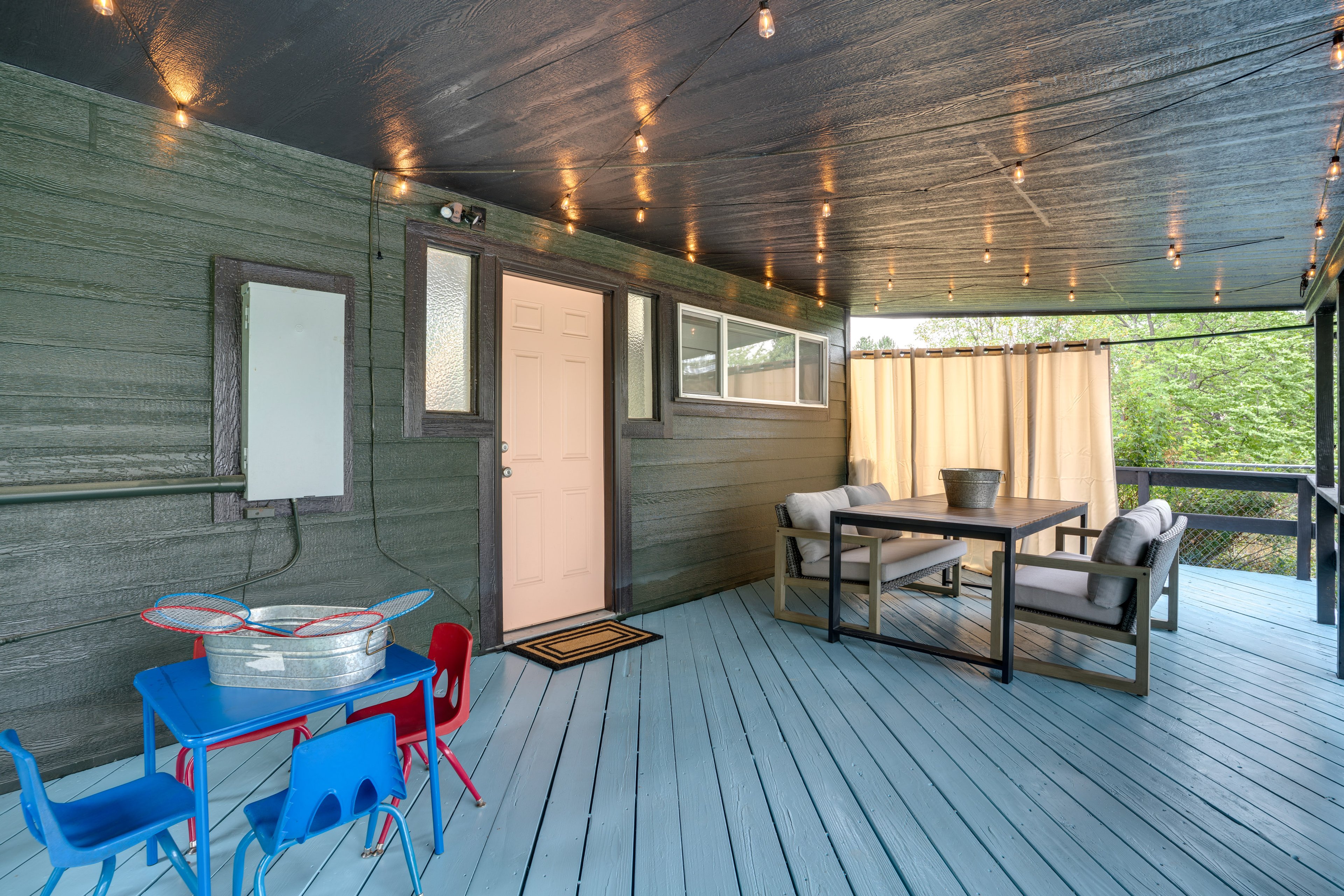 Covered Deck | Outdoor Dining | Gas Grill | Outdoor Games