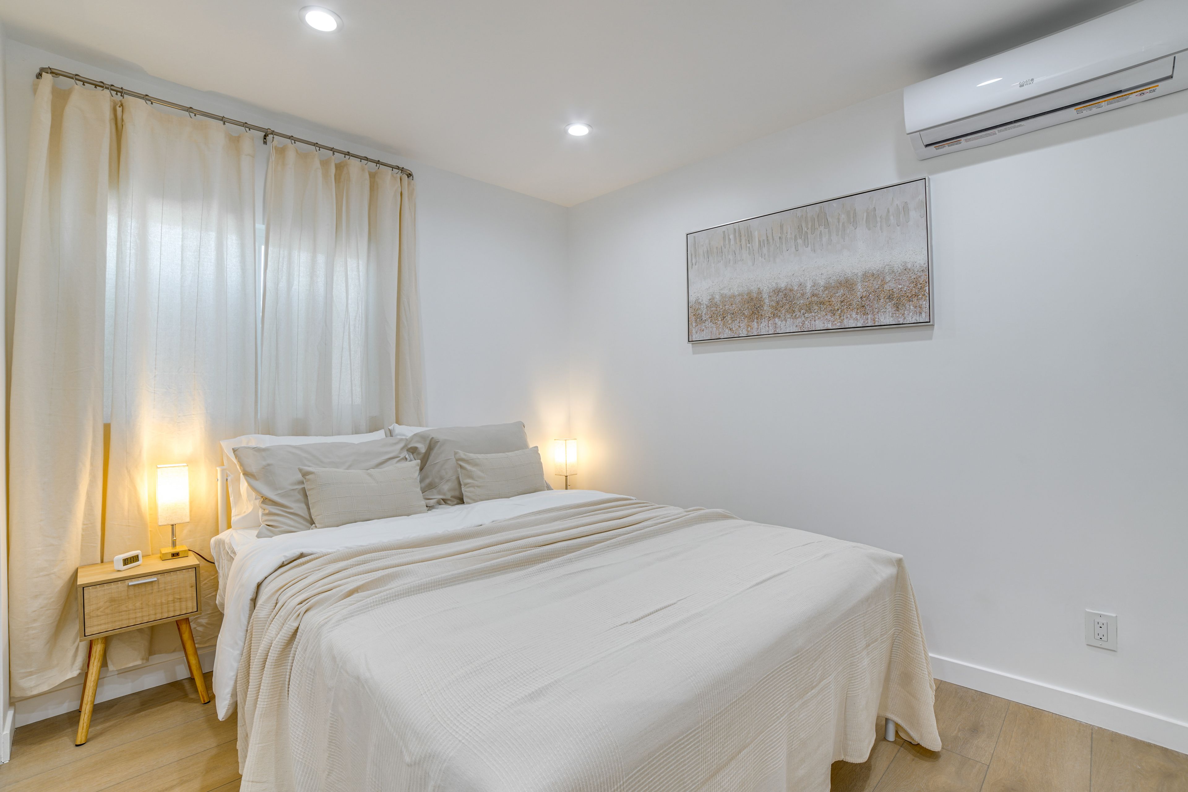 Bedroom 1 | Queen Bed | Linens Provided