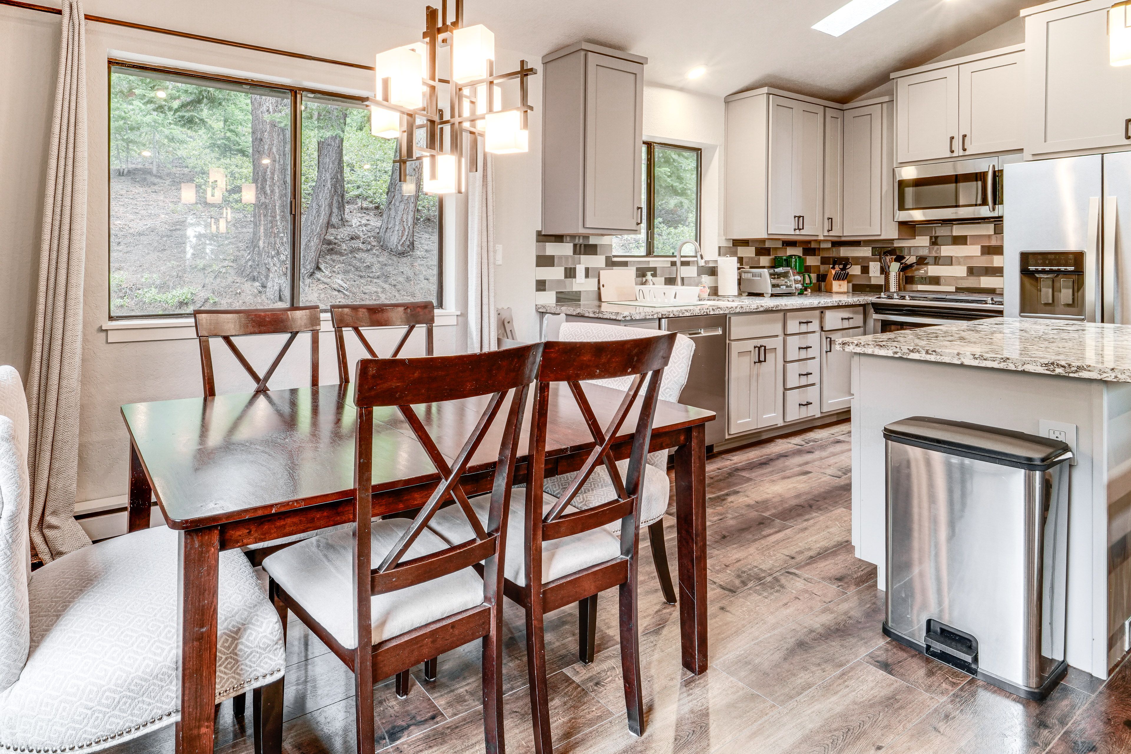 Dining Area | Main Floor