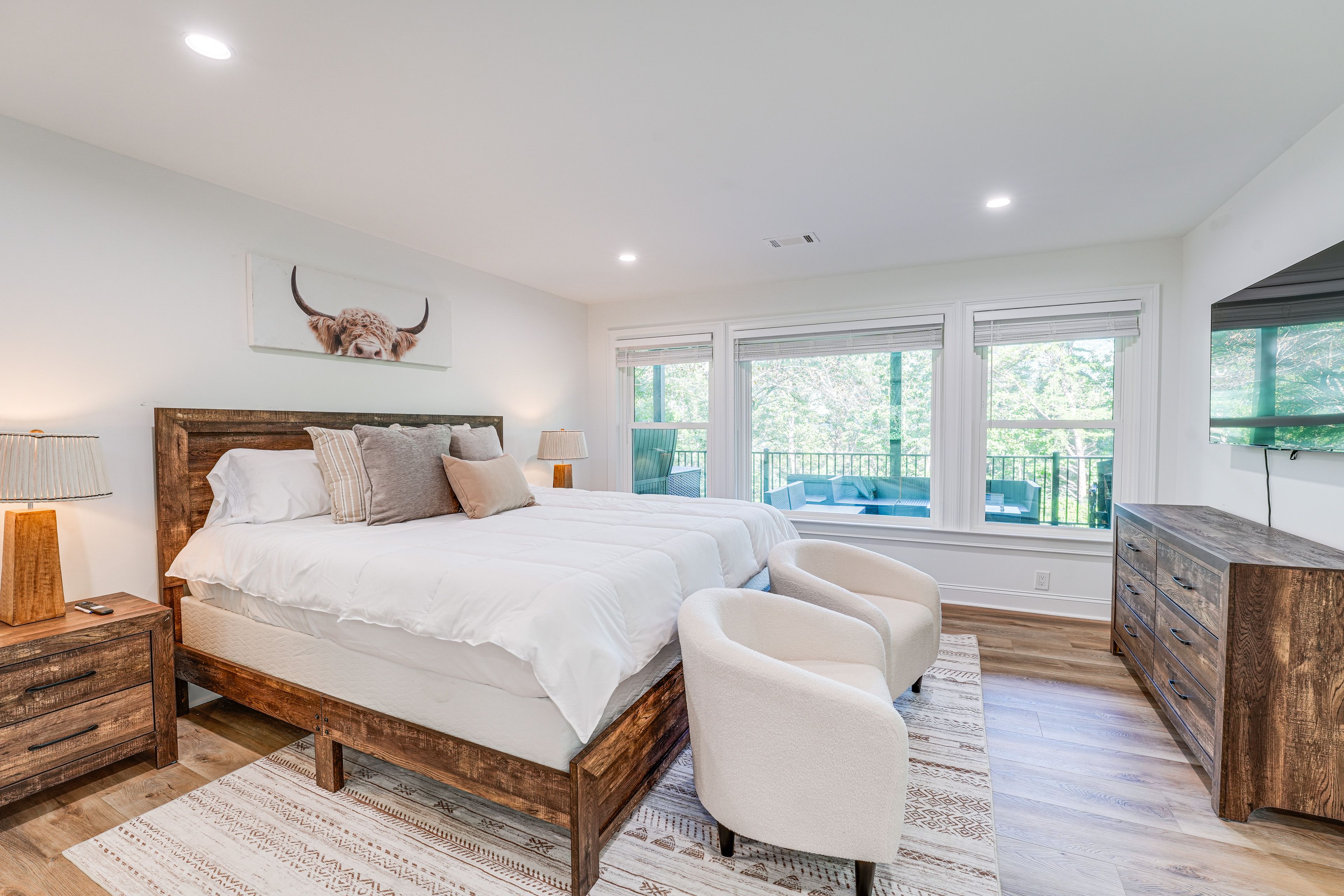 Bedroom 1 | Lower Floor | King Bed | Linens Provided