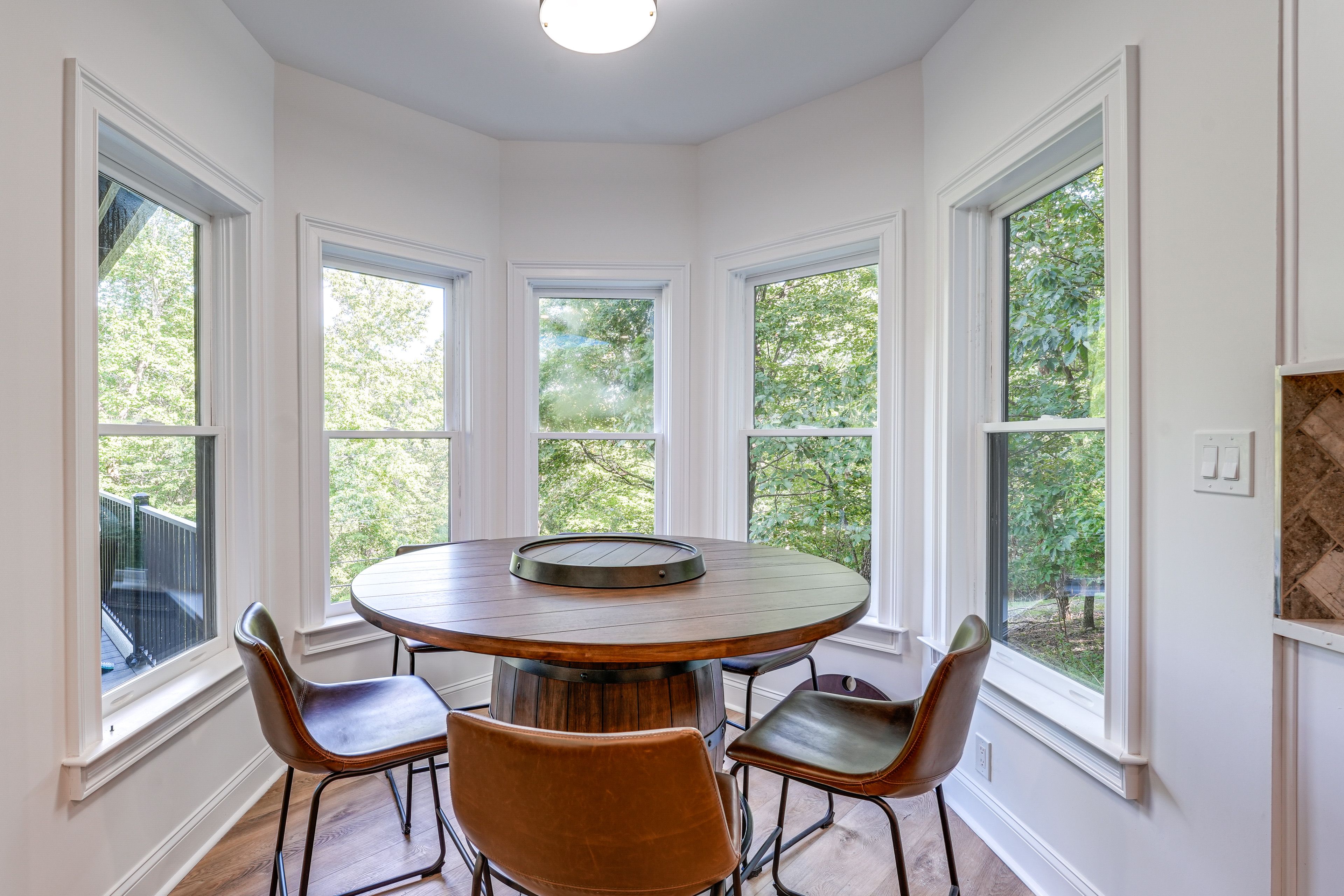 Dining Nook | Lower Floor