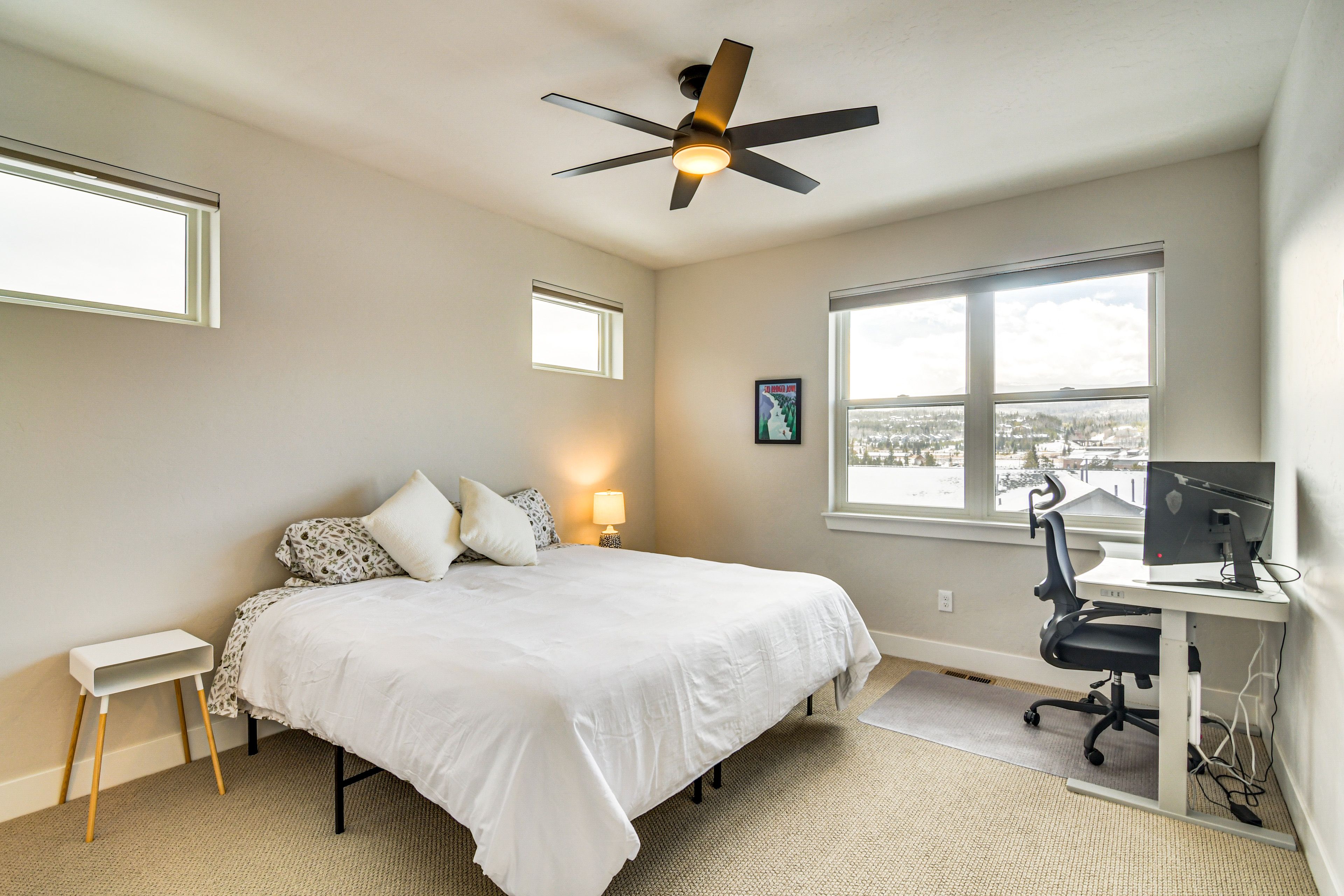 Bedroom 2 | King Bed | Work Desk | Free WiFi | 3rd Floor