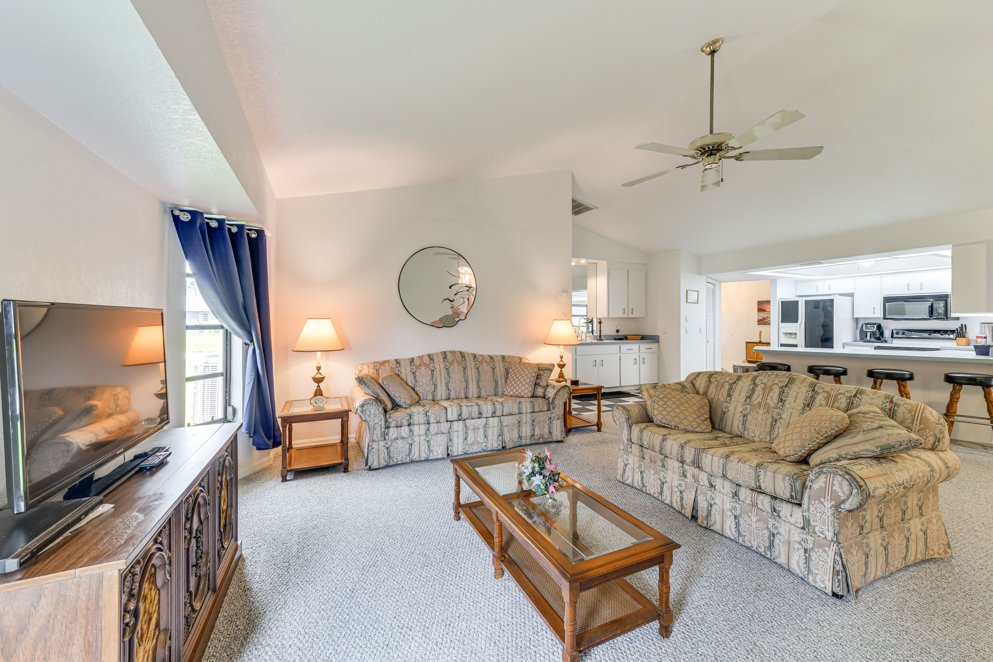Family Room | Smart TV | 2 Full Sleeper Sofas