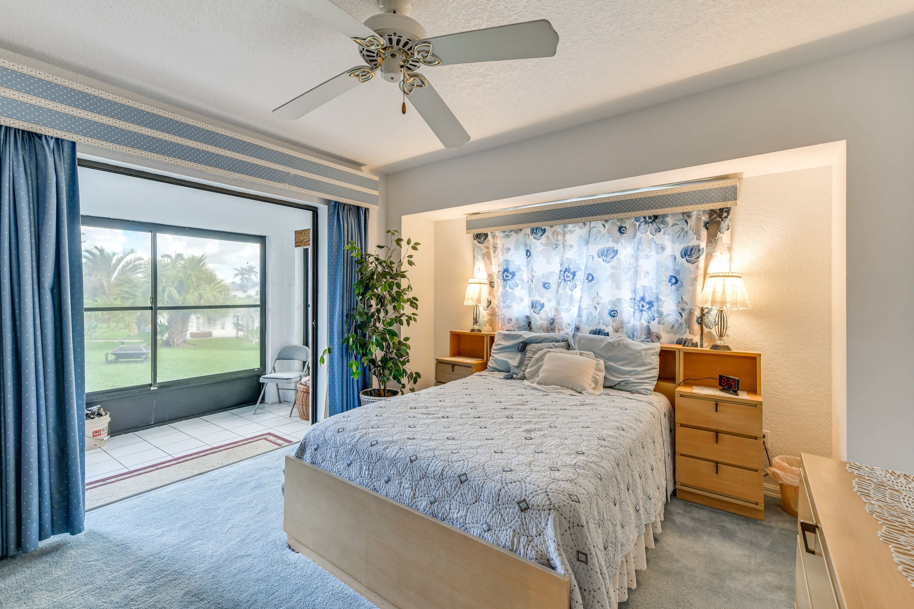 Bedroom 2 | Full Bed | Smart TV