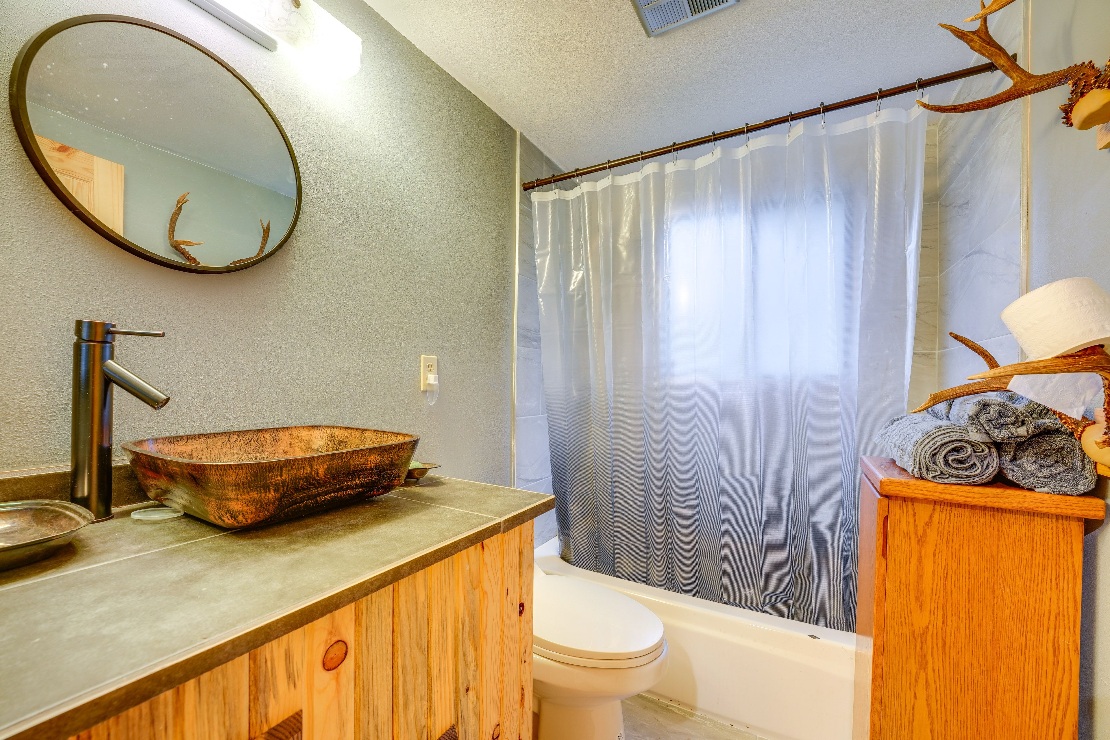 Bathroom | Towels Provided | 1st Floor