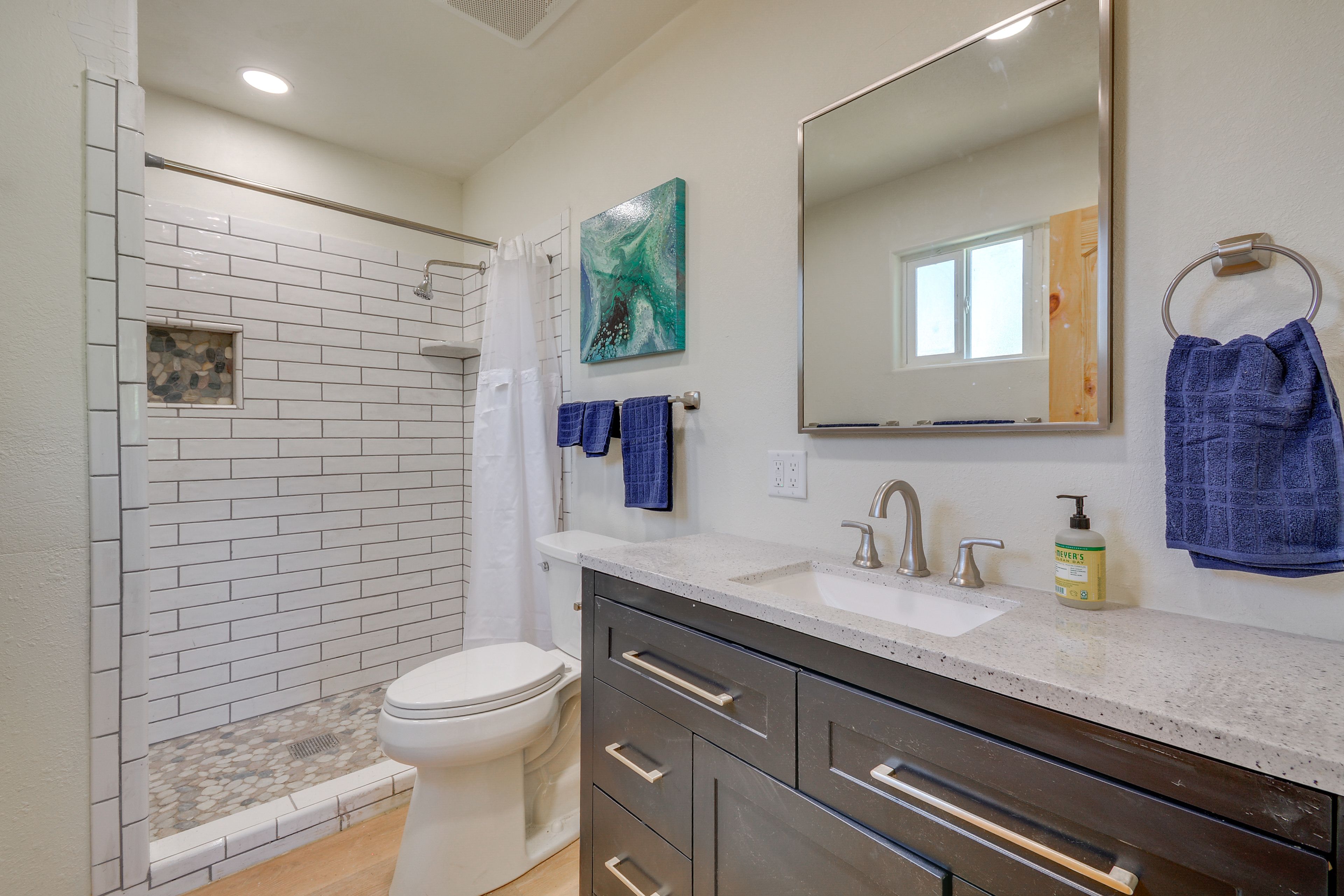 En-Suite Bathroom | Complimentary Toiletries | Hair Dryer