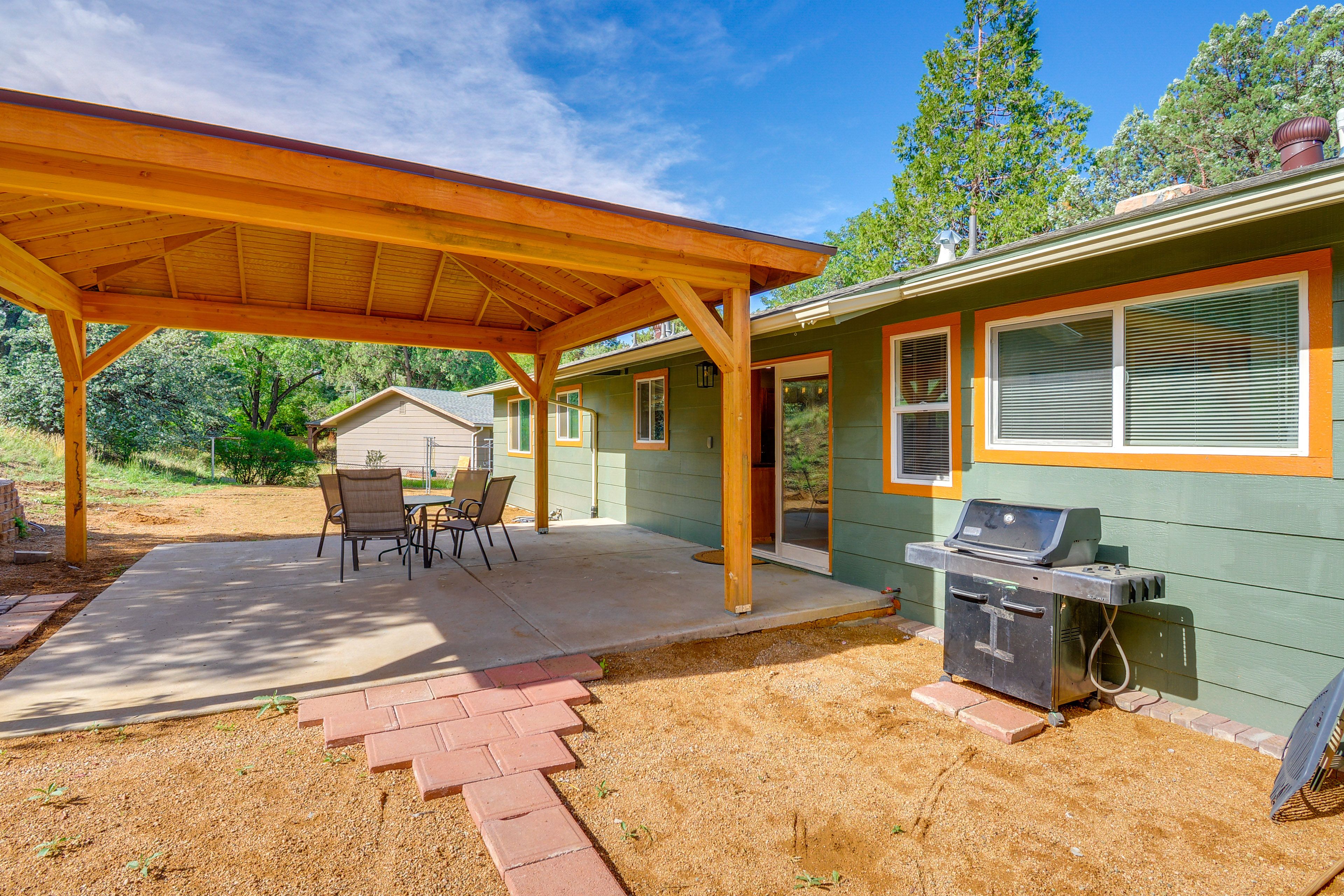 Prescott Vacation Rental | 4BR | 3BA | 1,450 Sq Ft | 3 Steps Required