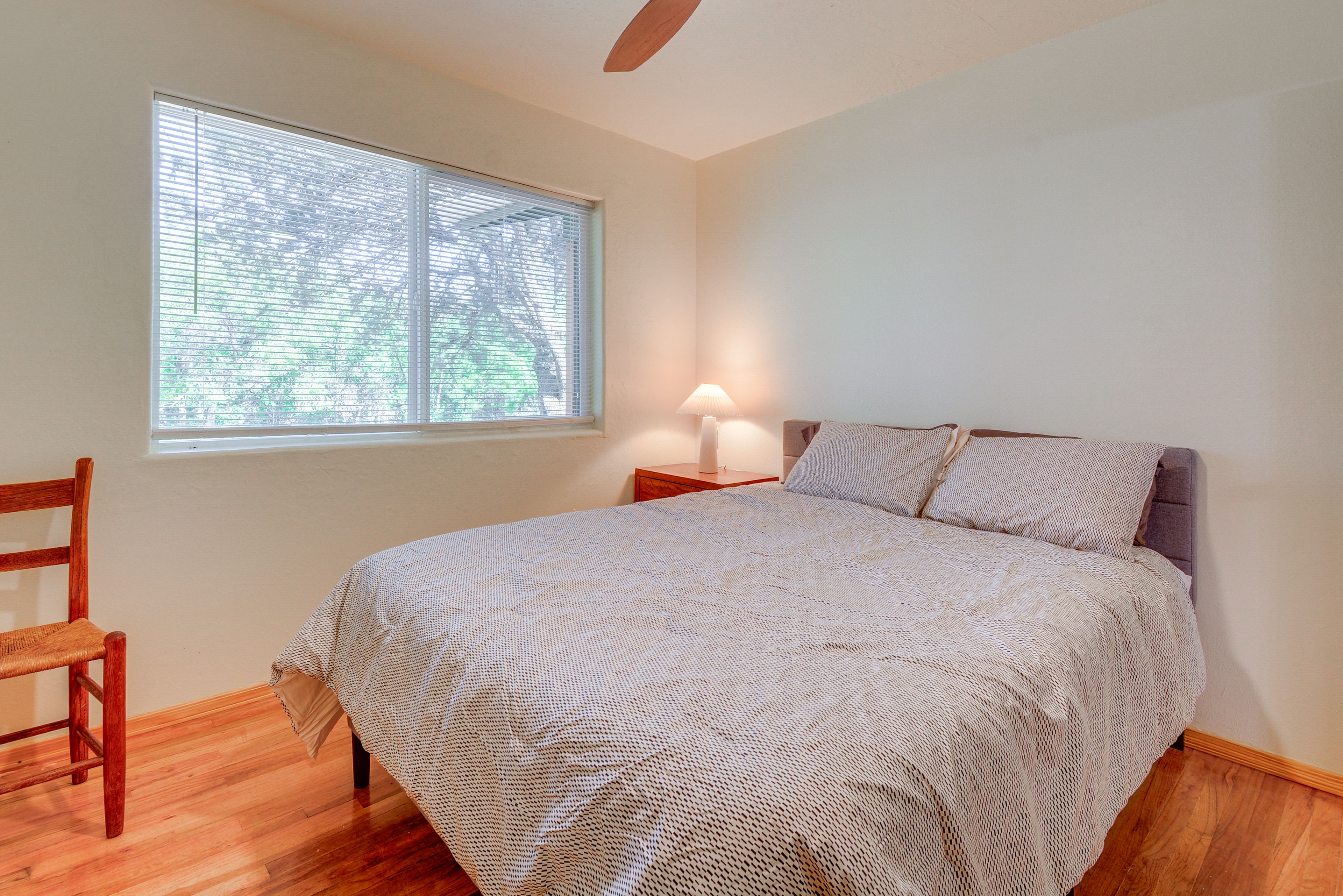 Bedroom 4 | Queen Bed