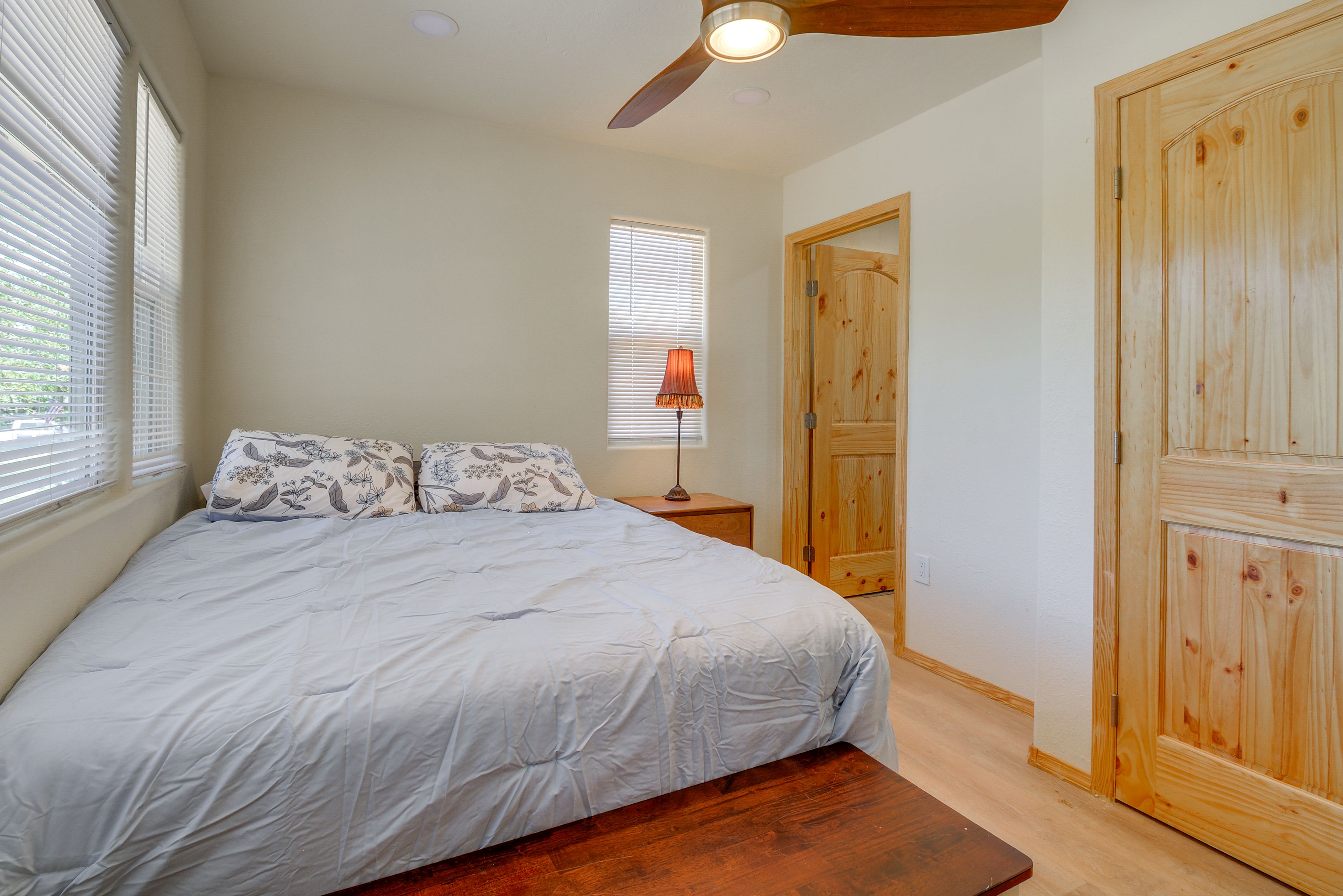 Bedroom 2 | Queen Bed