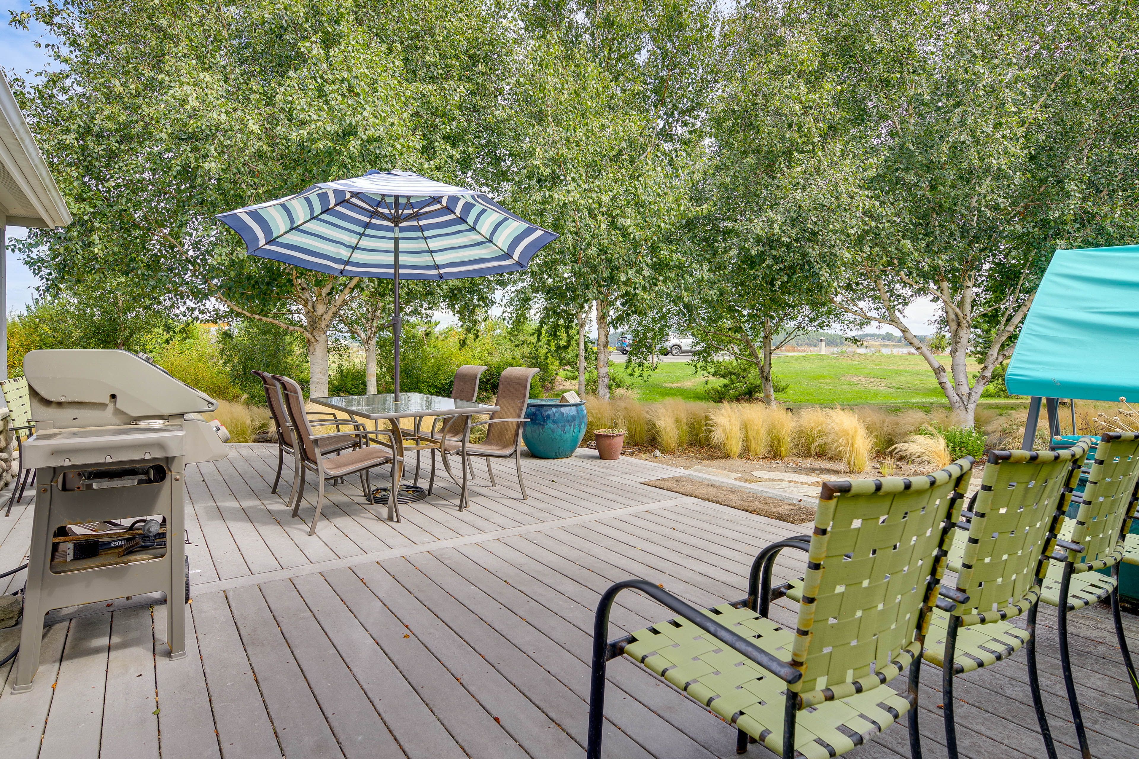 Deck | Outdoor Dining | Gas Grill