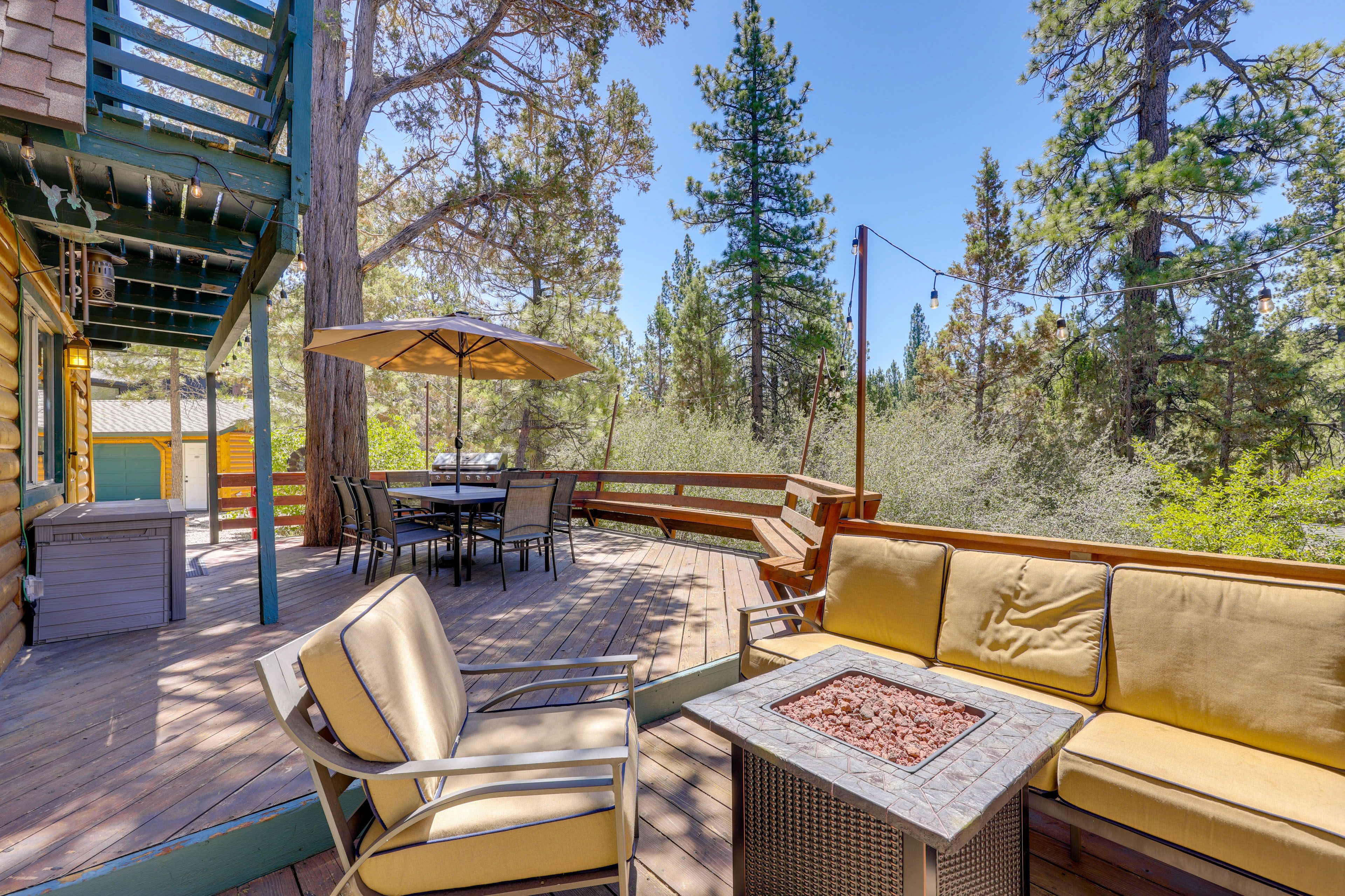 Big Bear Lake Vacation Rental | 2BR | 1.5BA | 2,100 Sq Ft | 4 Steps to Enter