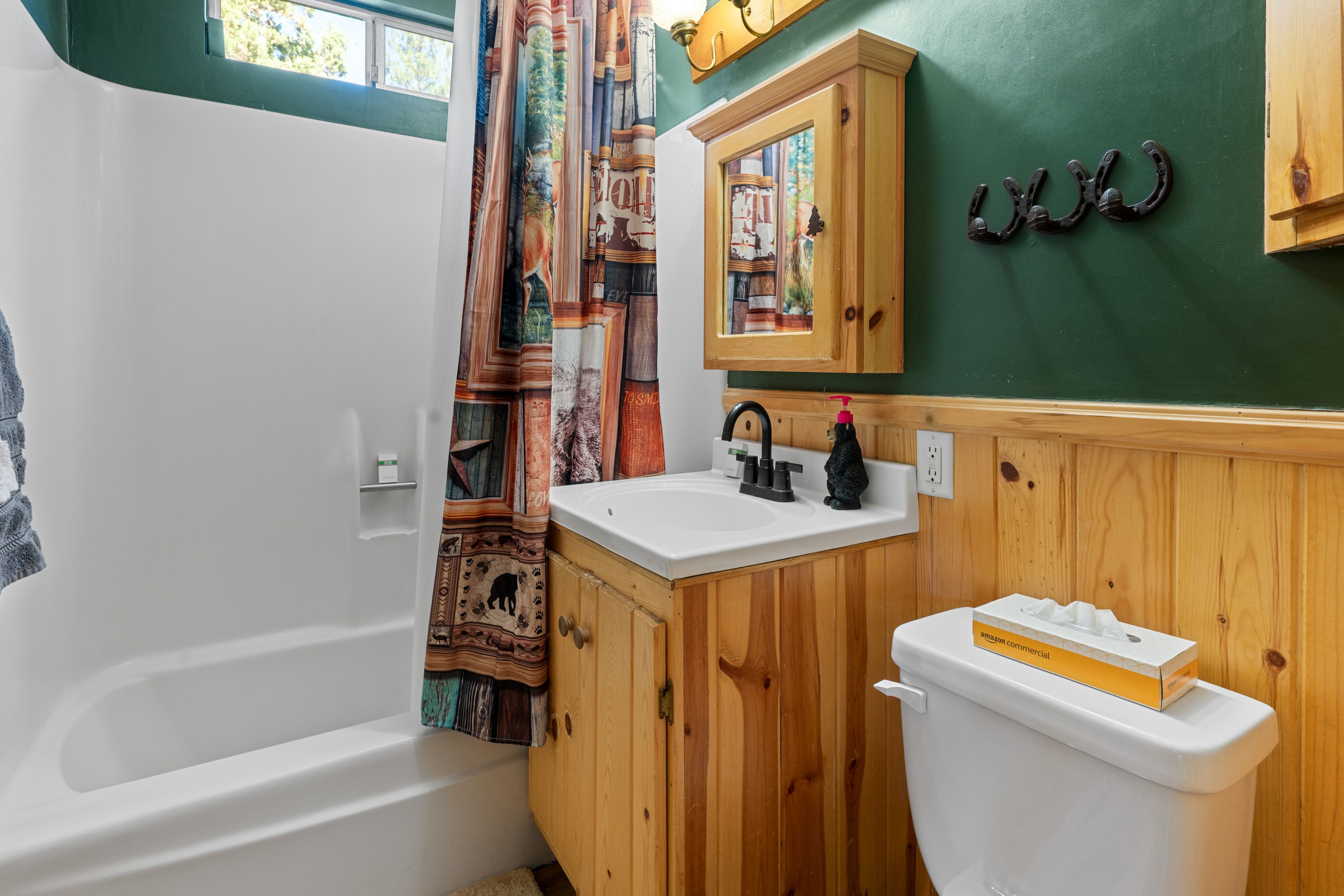 Full Bathroom | 1st Floor