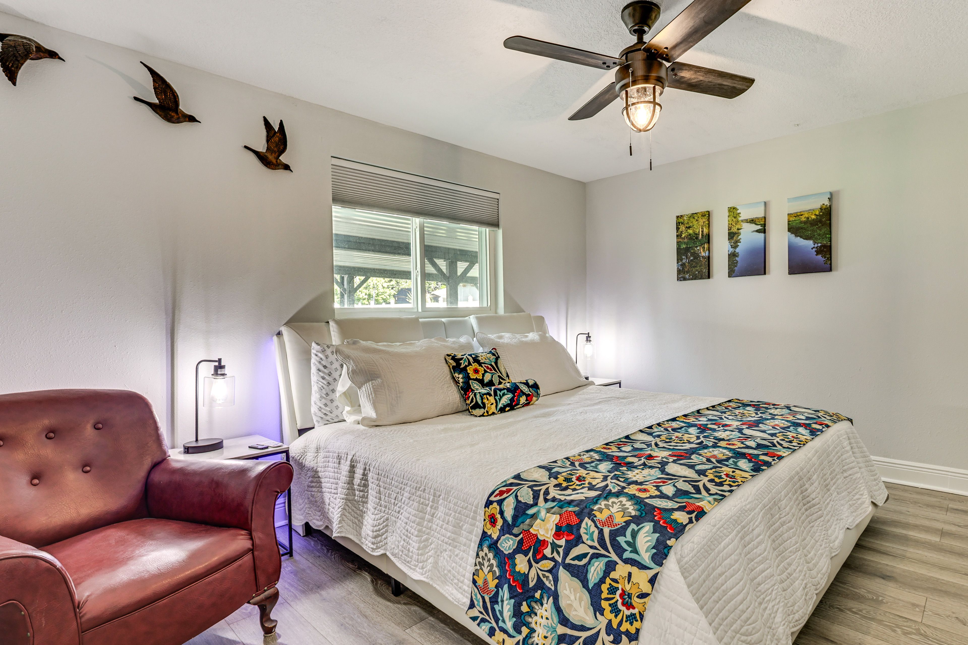 Bedroom 1 | King Bed