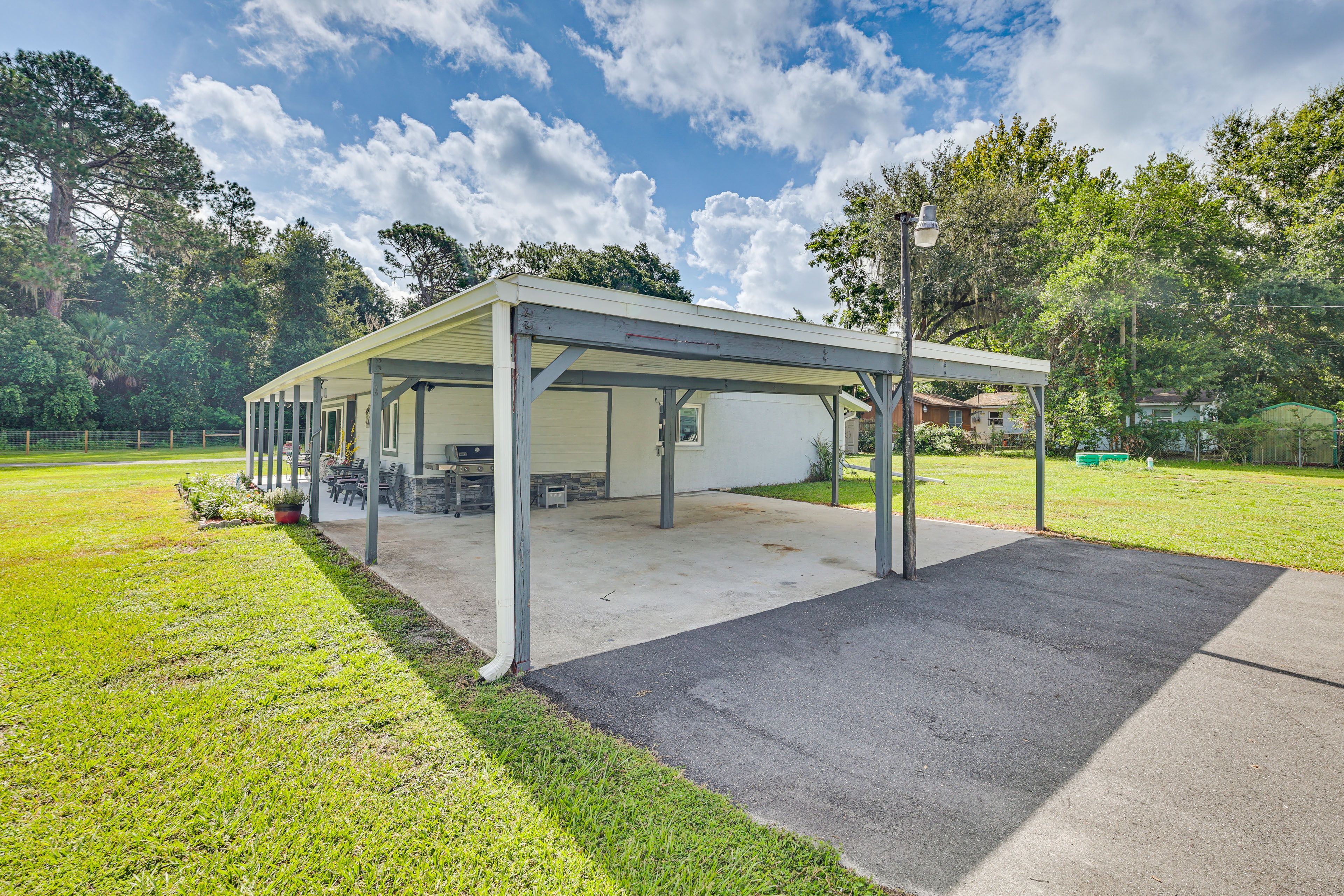 Parking | Garage (2 Vehicles) | Driveway (4 Vehicles)